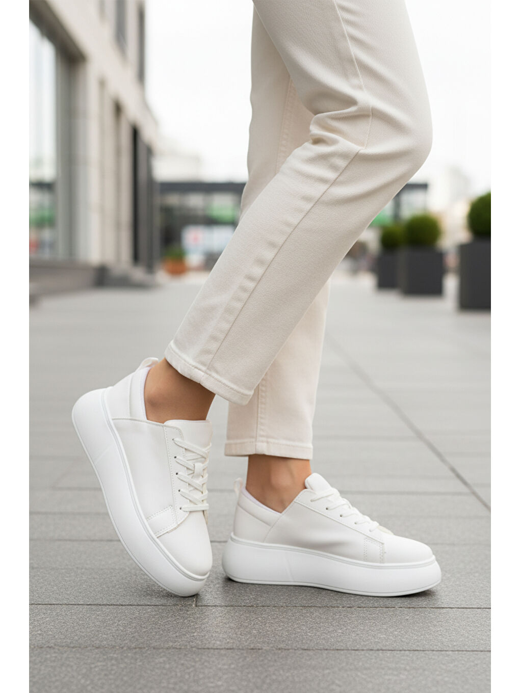 Beyaz Kalın Taban Bağcıklı Unisex Spor Ayakkabı OZ-03 Z-2