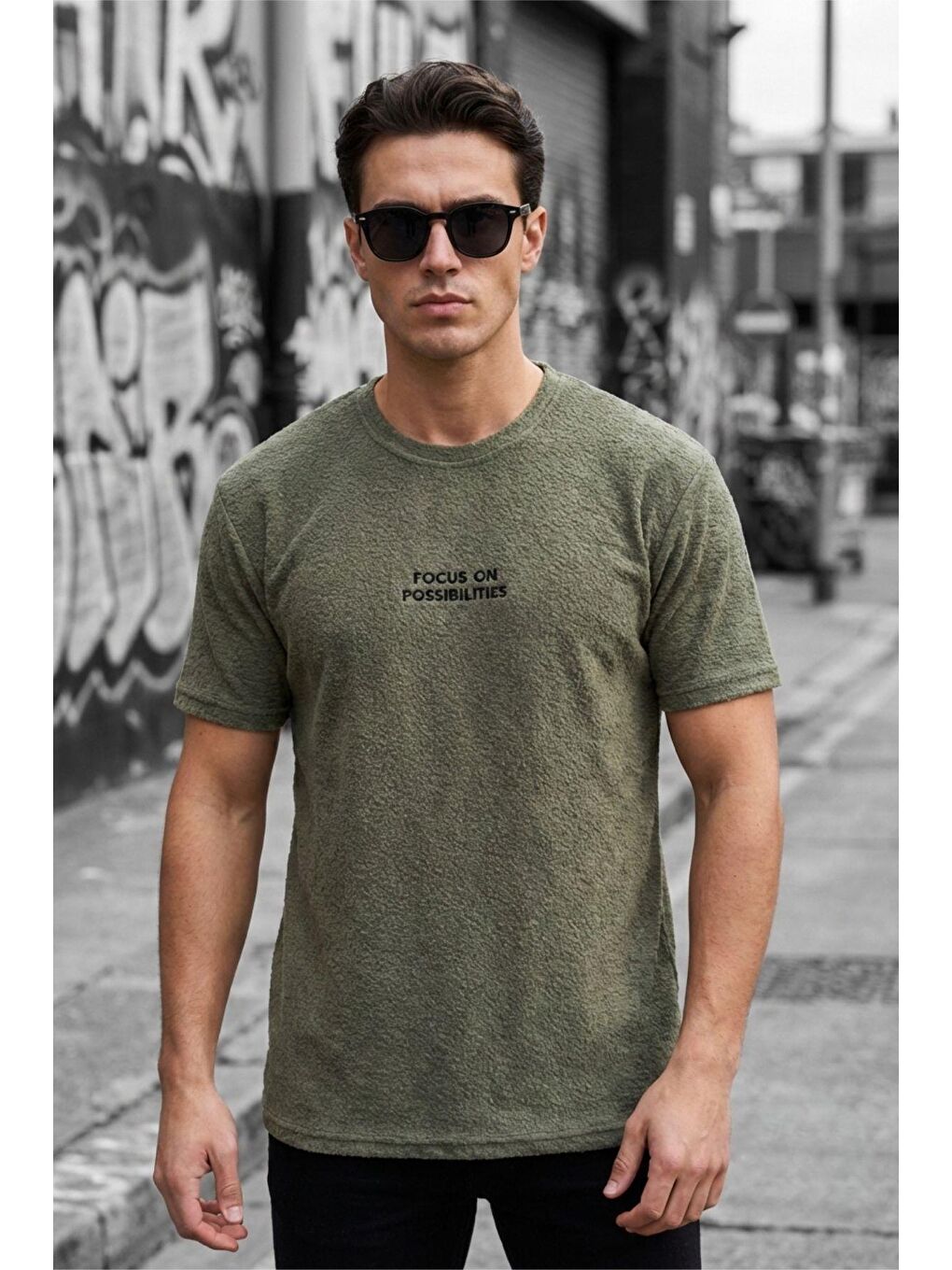 Haki Focus On Özel Dokulu Buklet Kumaş Baskı Detaylı Erkek Tişört-1