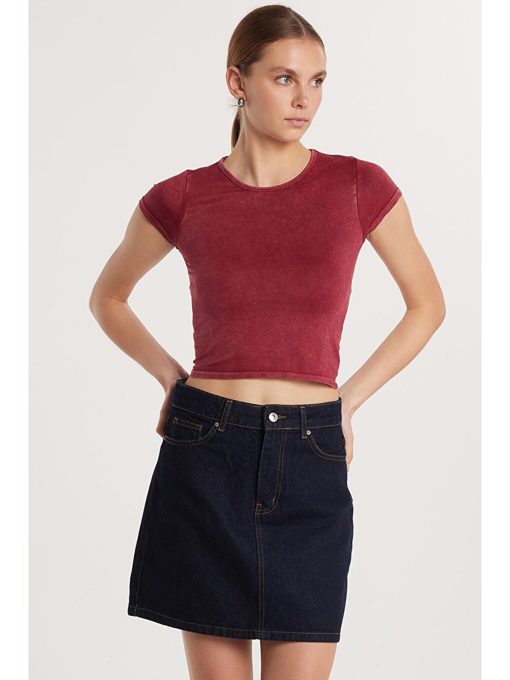 Kadın Slim Fit Dar Kesim Düz Basic Bisiklet Yaka Bordo Tişört-3