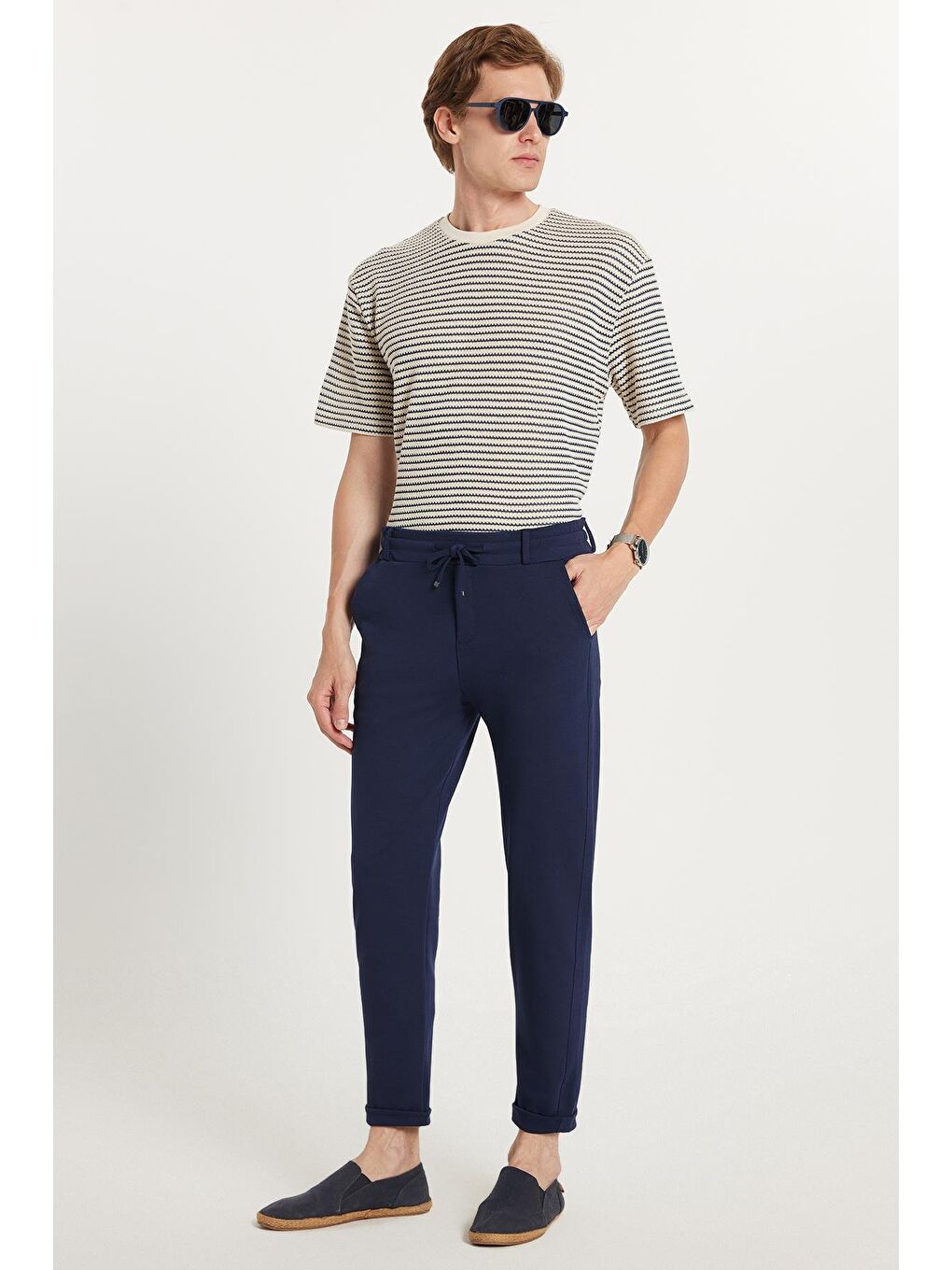 Erkek Slim Fit Pamuklu Beli Bağlamalı Yan Cepli Katlamalı Paça Jogger Lacivert Pantolon-1