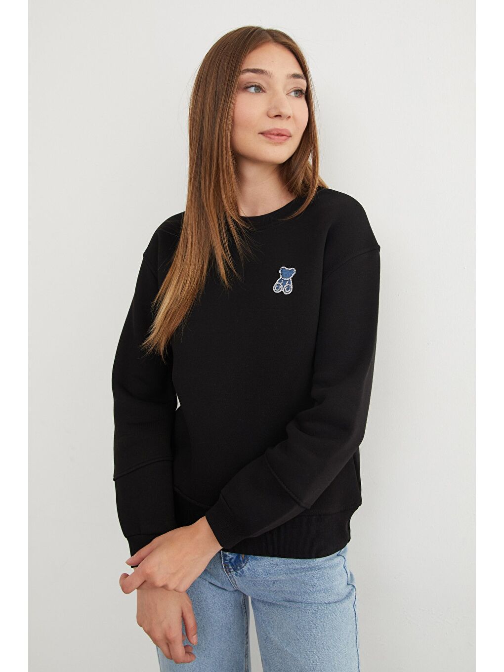 Siyah 3 İplik Taş İşlemeli Ayıcık Nakışlı Sweatshirt-3