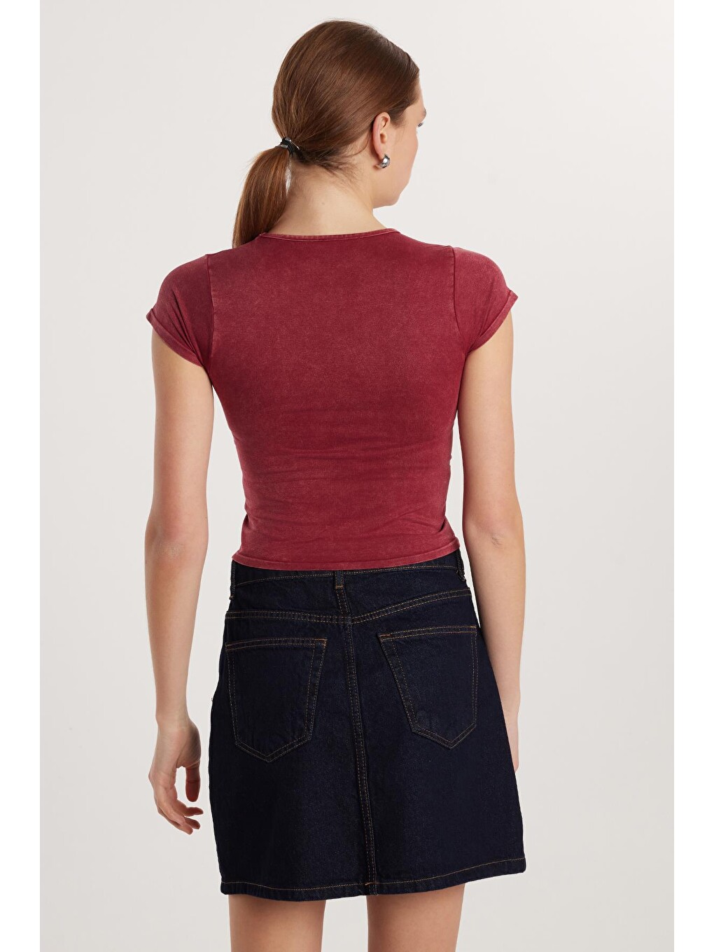 Kadın Slim Fit Dar Kesim Düz Basic Bisiklet Yaka Bordo Tişört-4