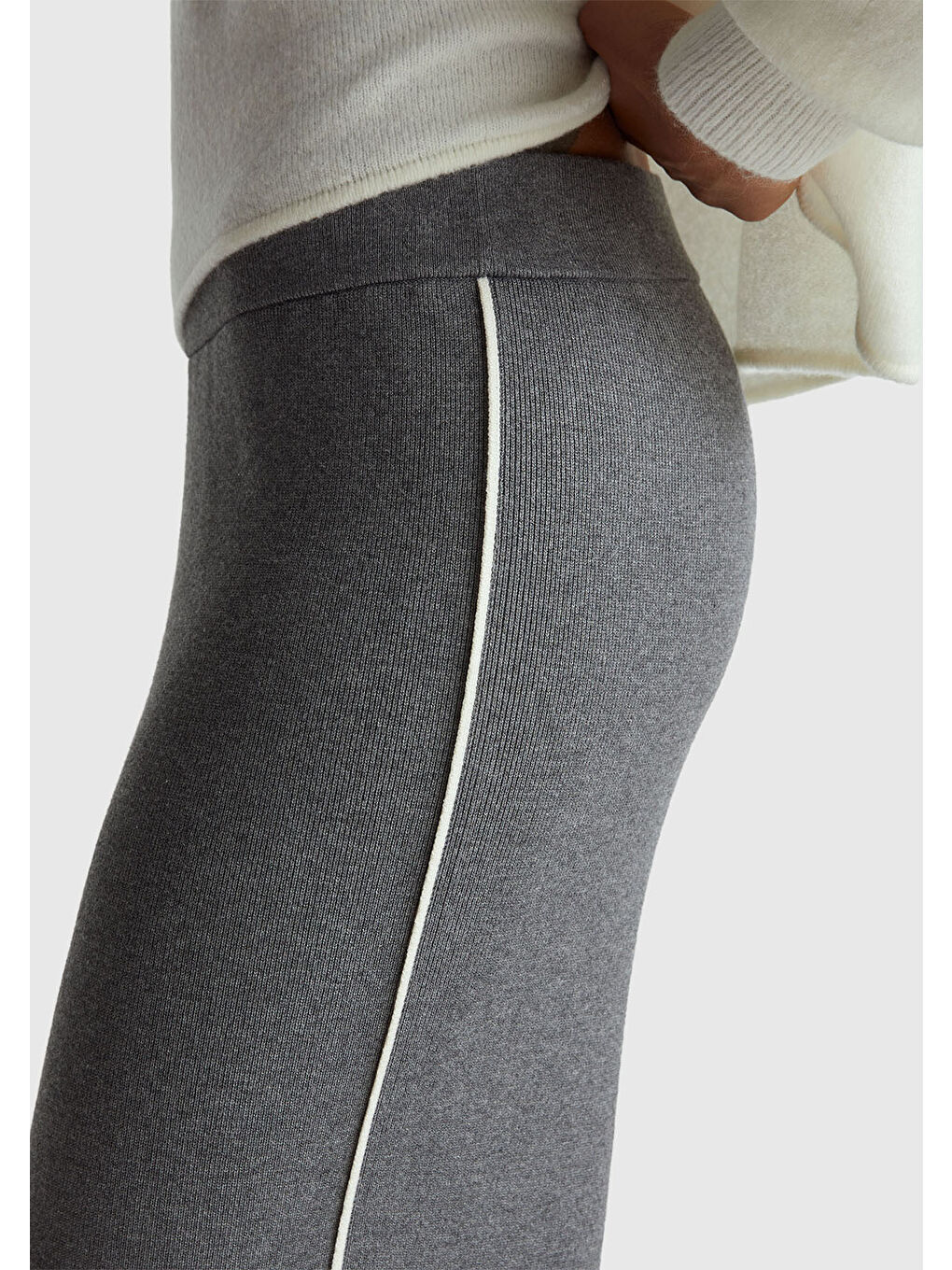 Gri Kadın Antrasit Melanj Viskoz Karışımlı Beli Lastikli Geniş Paça Pantolon-5
