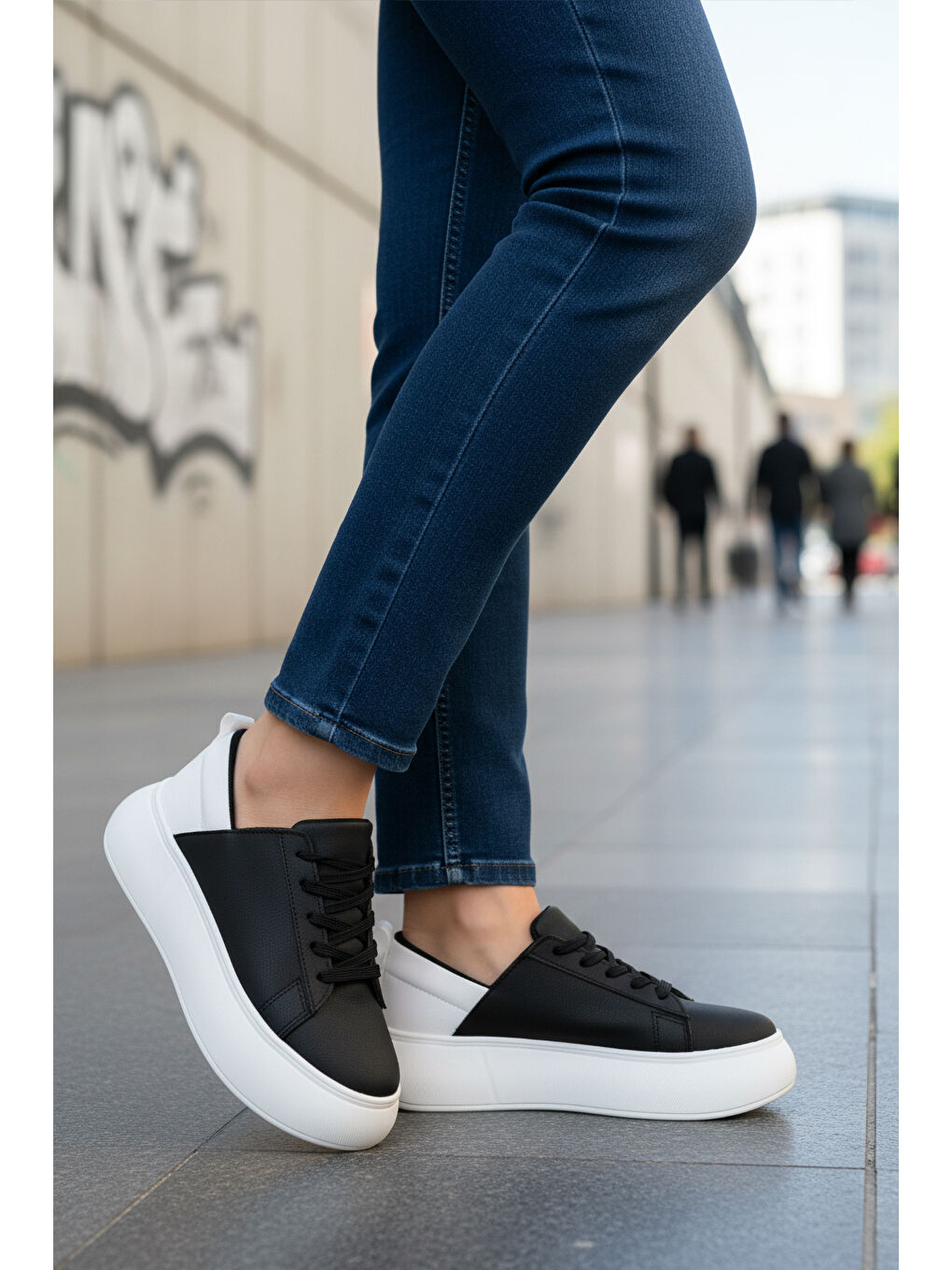 Siyah Beyaz Kalın Taban Bağcıklı Unisex Spor Ayakkabı OZ-03 Z-2