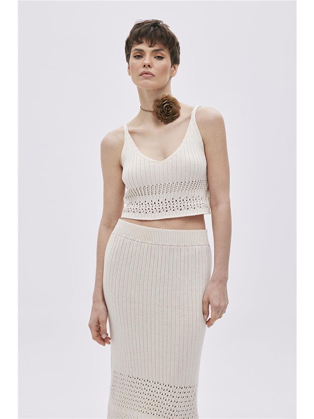 Ekru Ajurlu V Yaka Askılı Triko Bluz-1