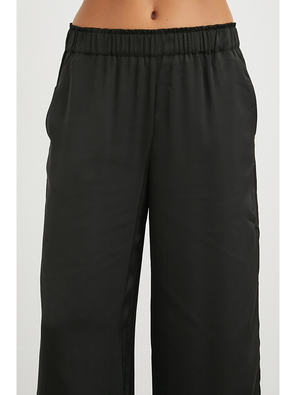 Beli Lastikli Geniş Paça Pantolon Siyah-4