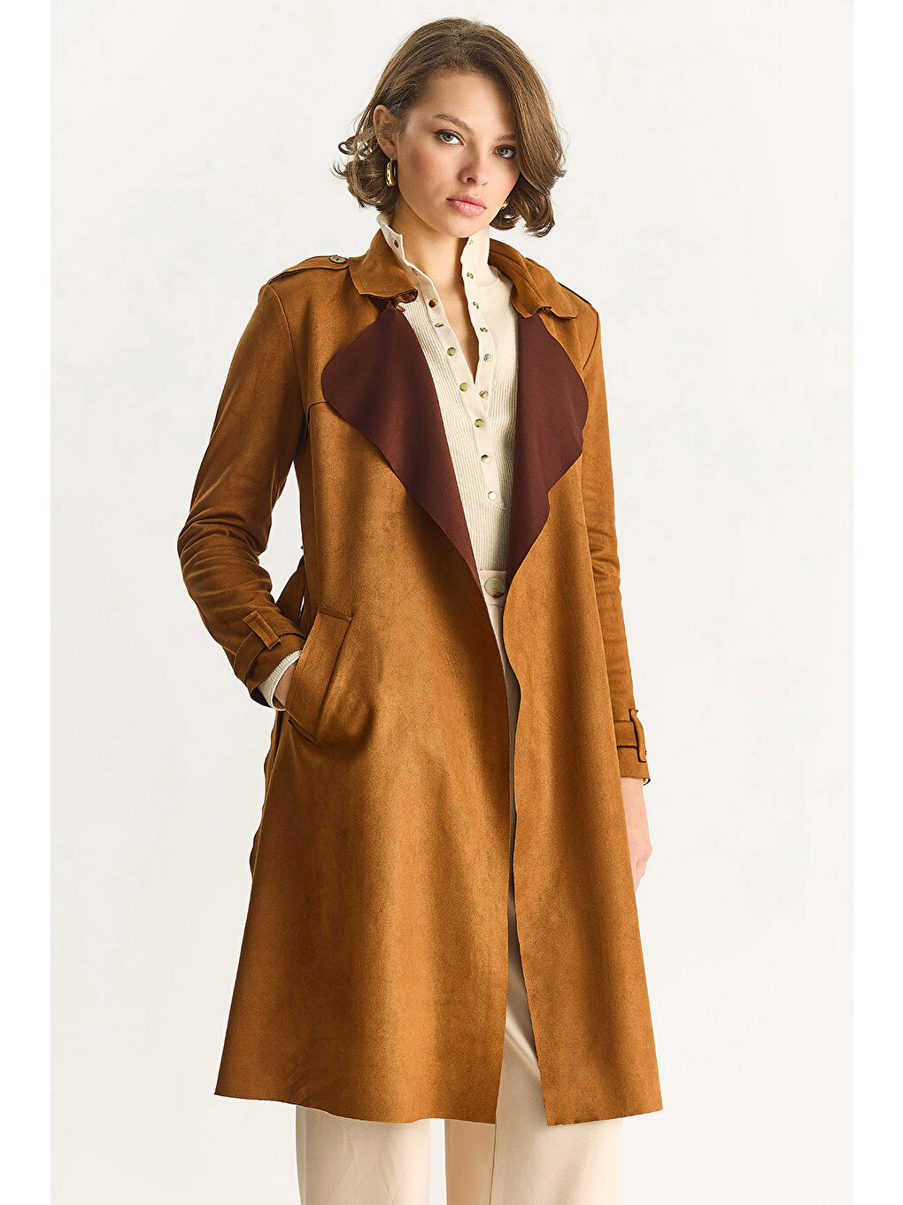 Kahverengi Kadın Kruvaze Yaka Dökümlü Kuşaklı Süet Trençkot -