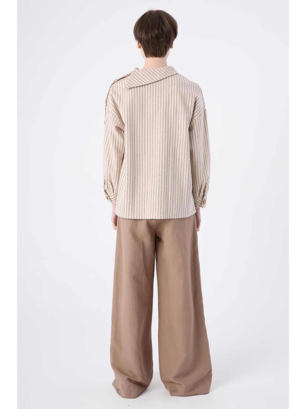 Kahverengi Camel-Pamuklu Omuzdan Düğmeli Çizgili Bluz-3