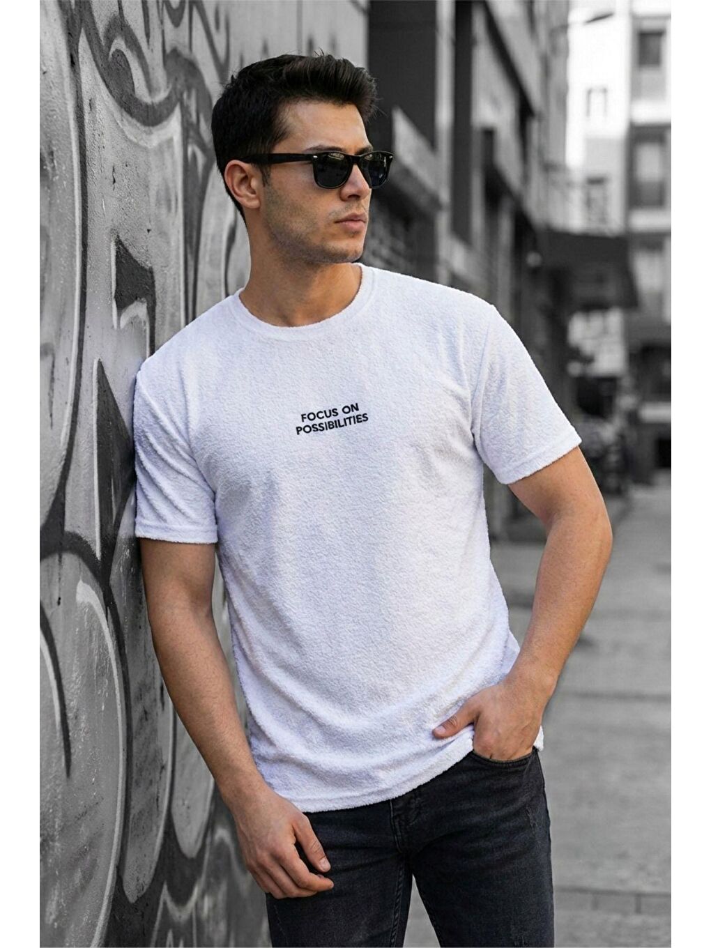 Beyaz Focus On Özel Dokulu Buklet Kumaş Baskı Detaylı Erkek Tişört-2