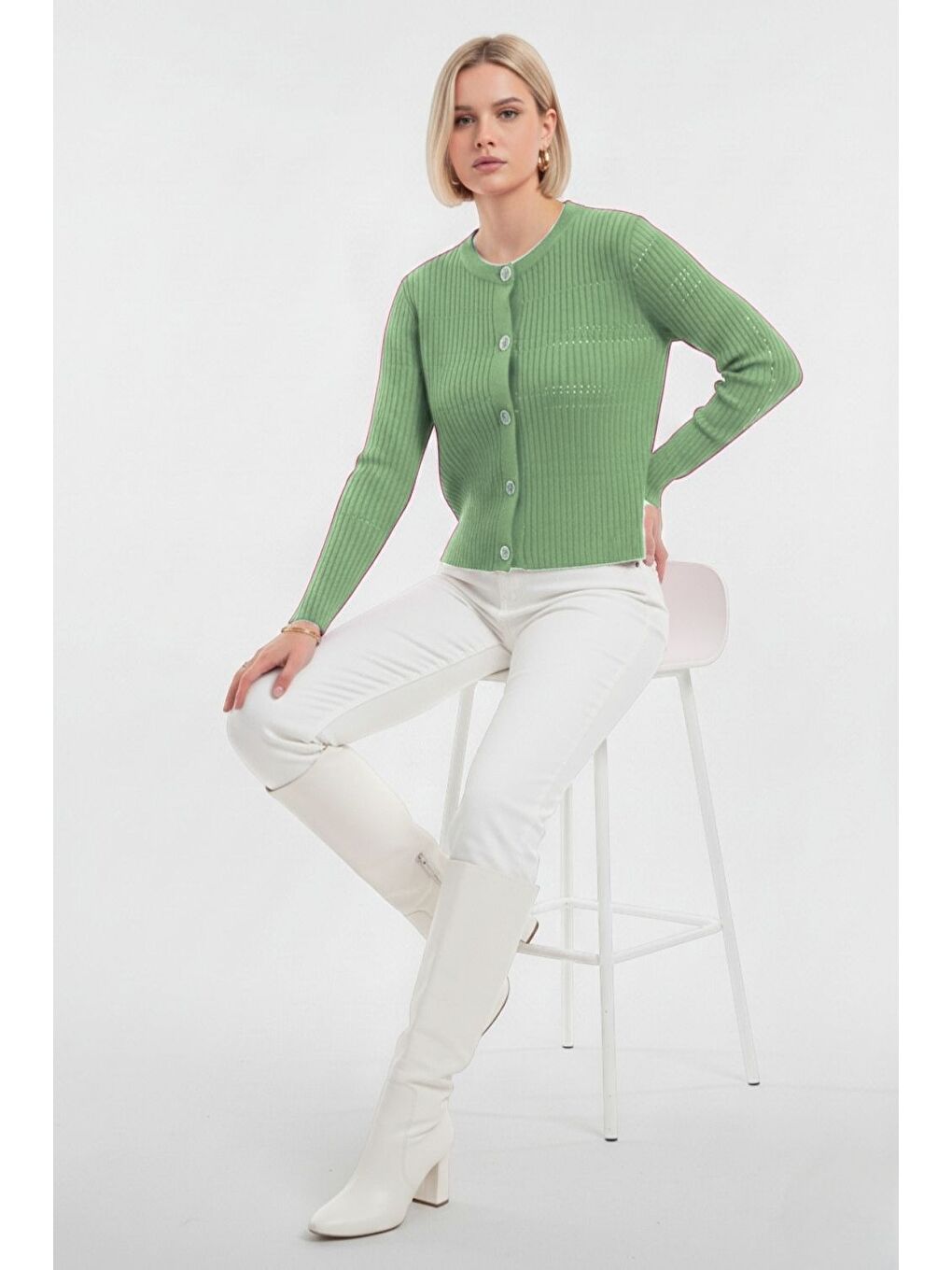 Yeşil Metal Düğmeli Yuvarlak Yaka Kaşkorse Mint Hırka-1