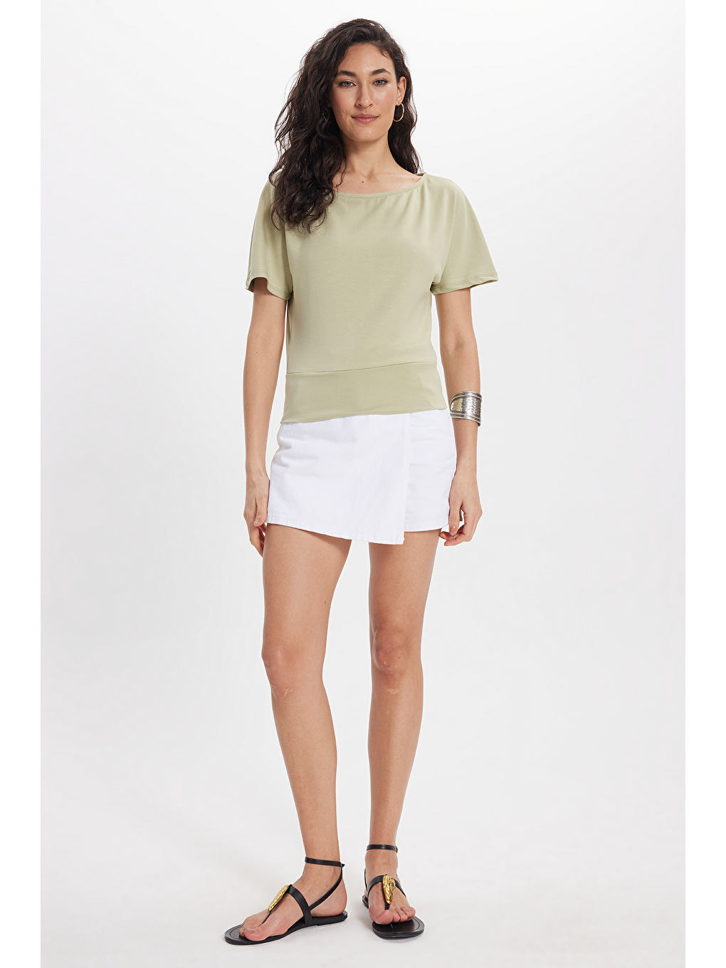 Kadın Slim Fit Dar Kesim Kısa Kollu Kayık Yaka Yeşil Tişört-1