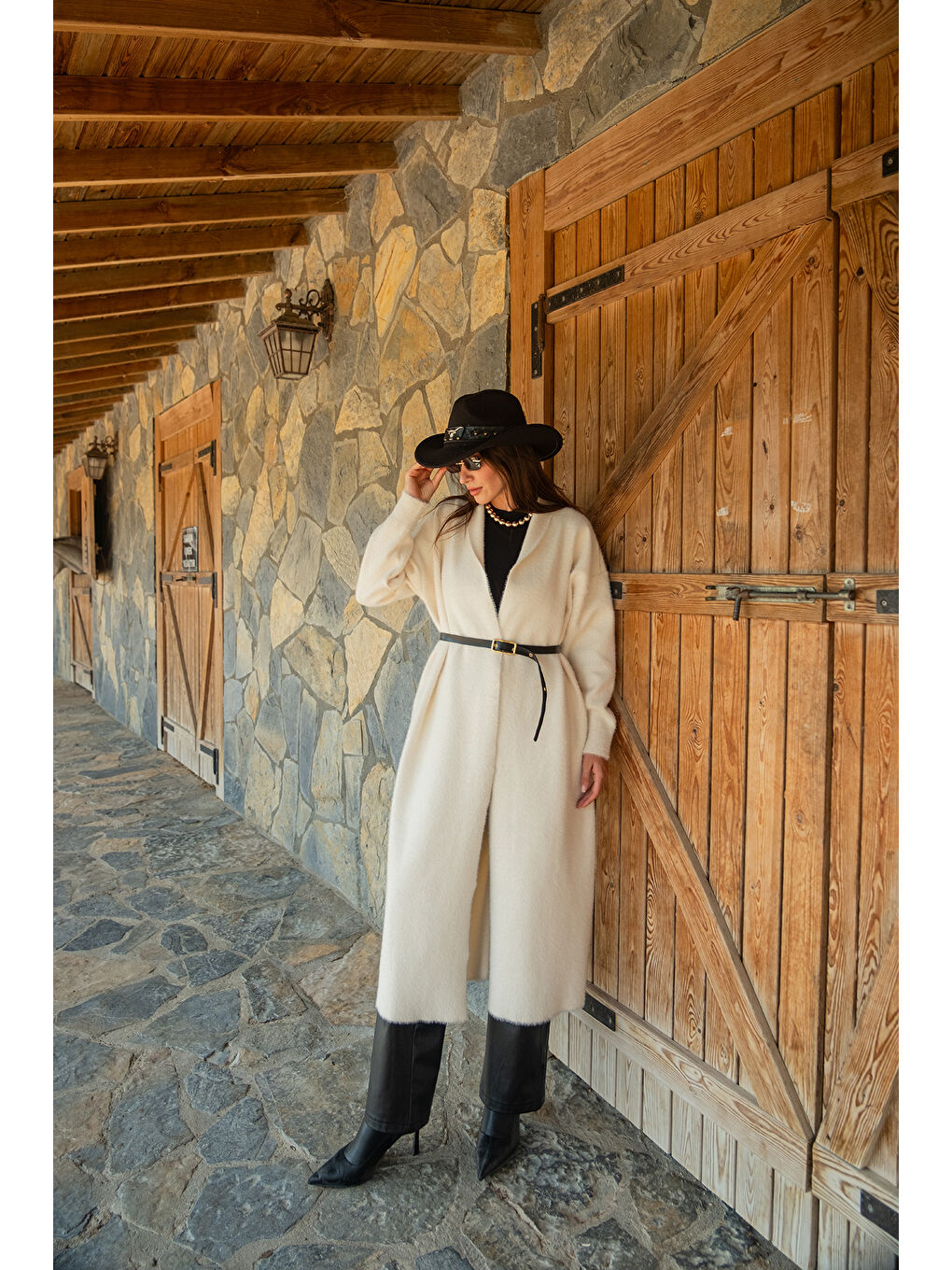 Kadın Kemerli Triko Hırka Bej-1