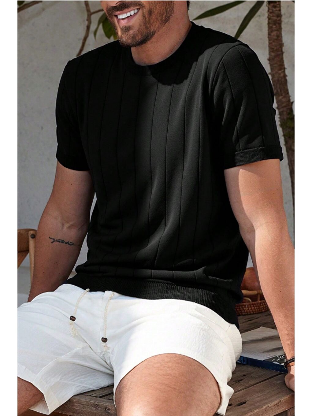 Siyah Erkek Fit Dokulu Kısa Kollu Bisiklet Yaka Triko Tişört-1