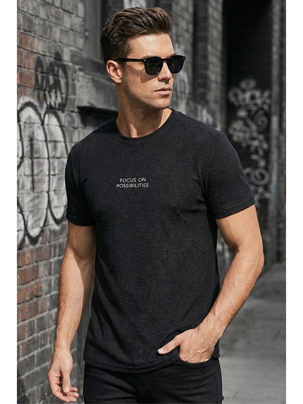 Siyah Focus On Özel Dokulu Buklet Kumaş Baskı Detaylı Erkek Tişört-1