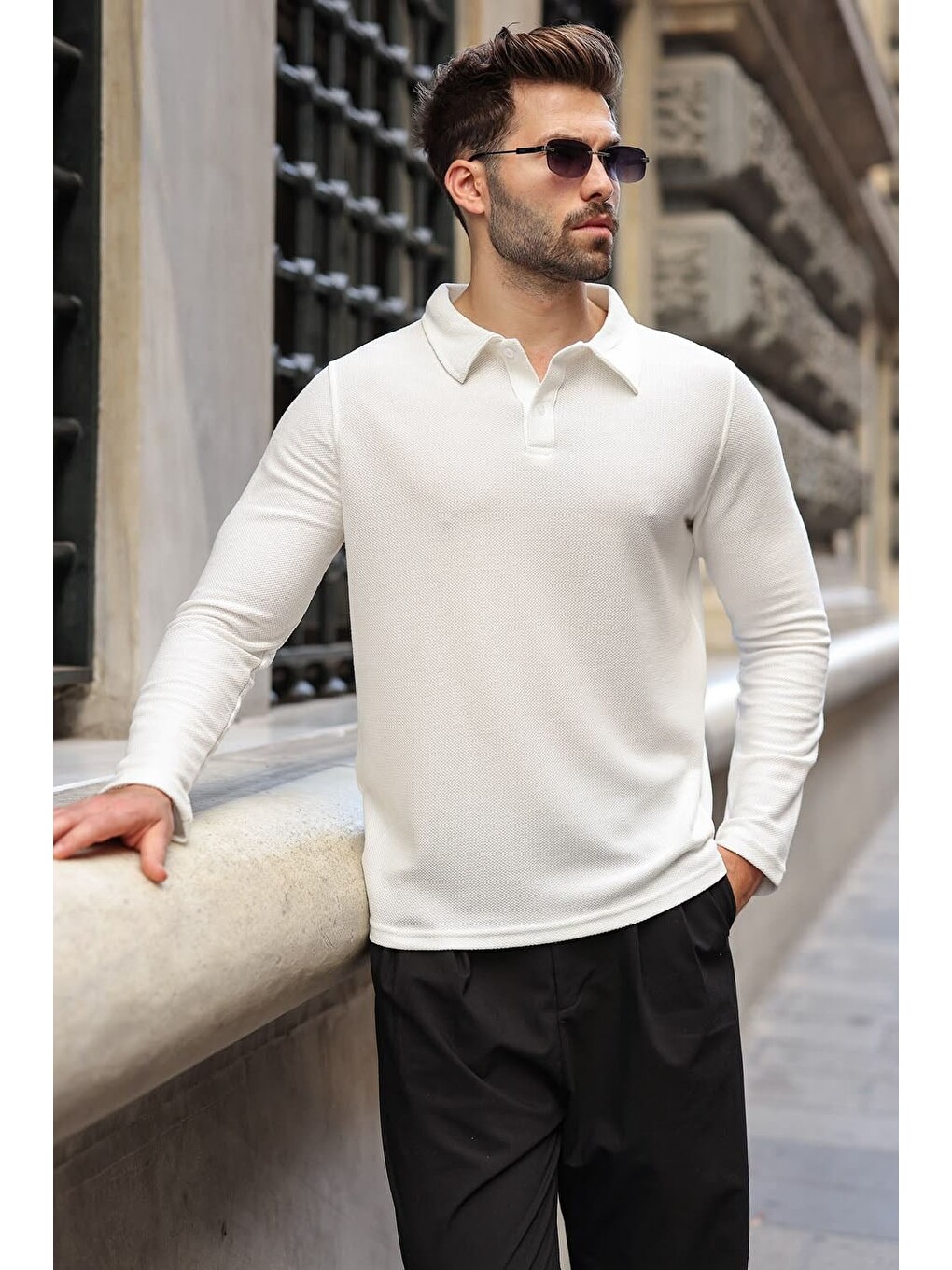 Ekru Gömlek Yaka Dokulu Regular Fit Erkek Sweatshirt E7203