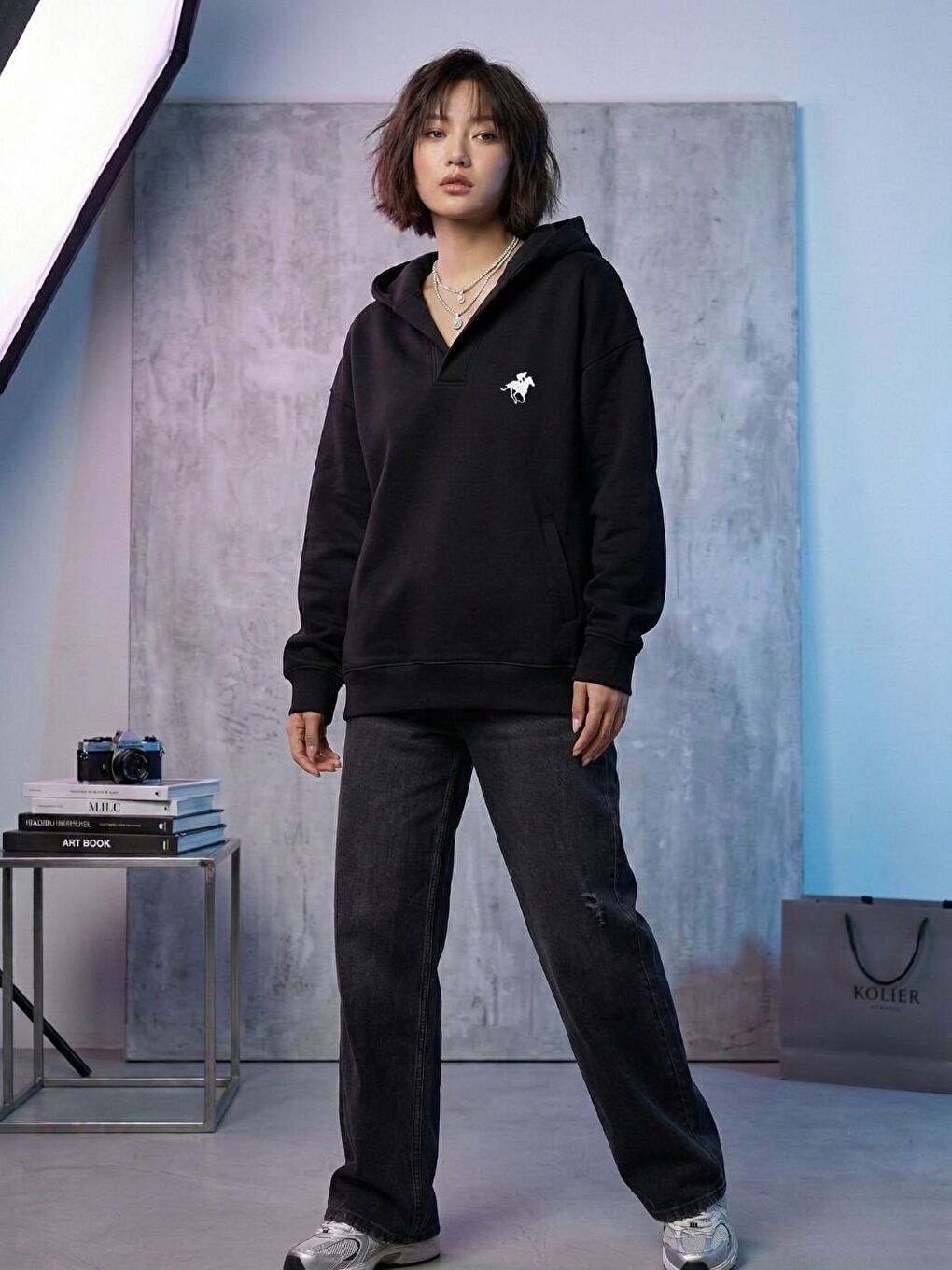 Siyah Horse Baskılı Relax Patlı Yaka Detay Oversize Kapüşonlu Sweatshirt