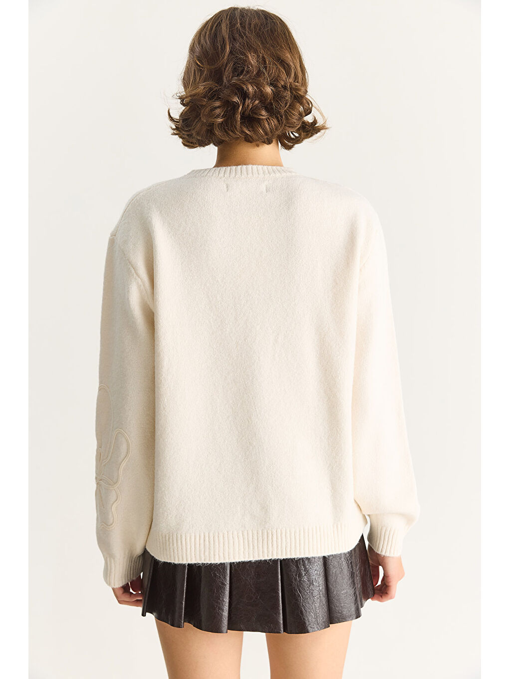 Ekru Kadın Yumuşak Dokulu Çiçek Desen İşlmeli Triko Kazak-6