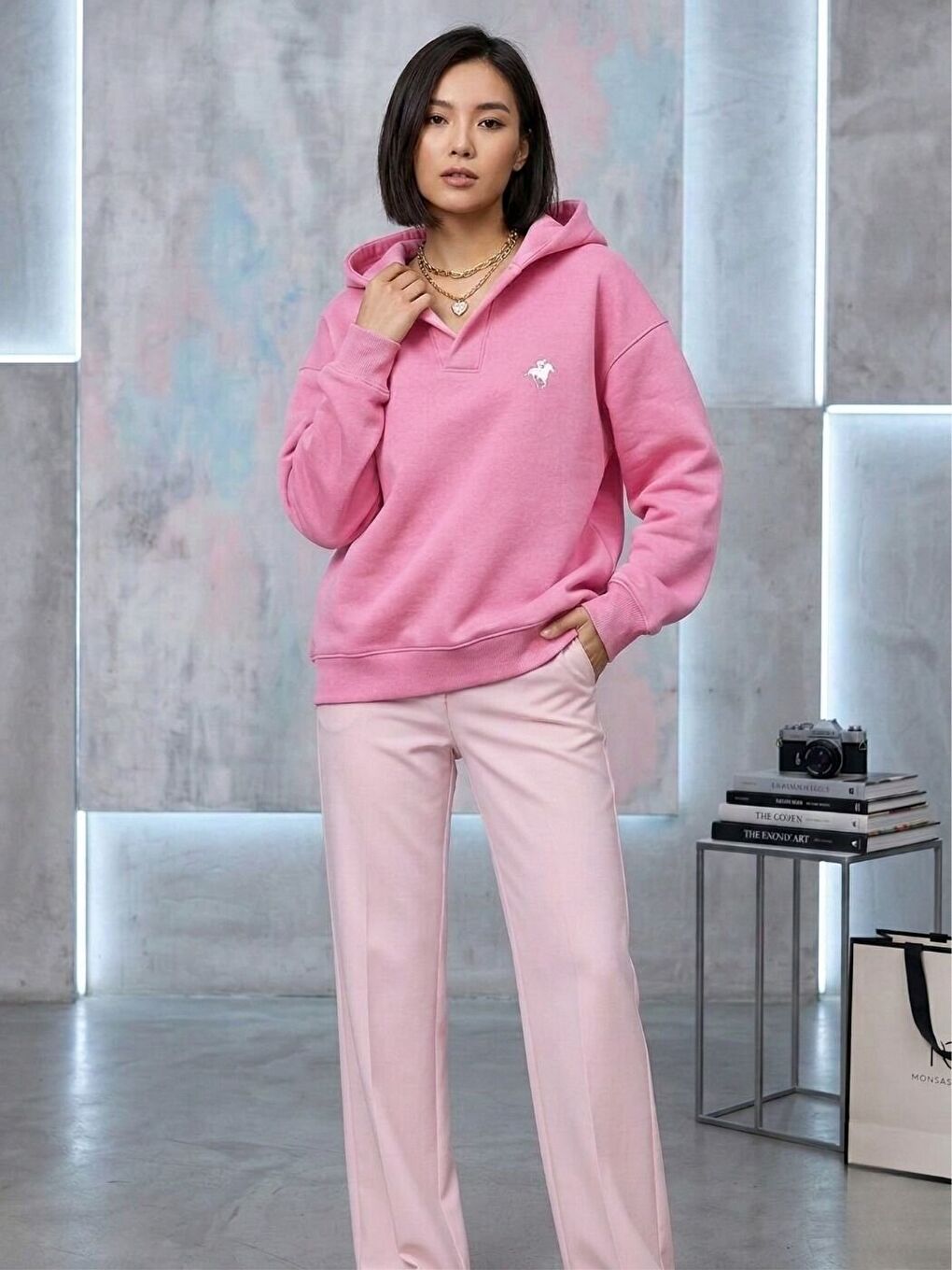 Pembe Horse Baskılı Relax Patlı Yaka Detay Oversize Kapüşonlu Sweatshirt