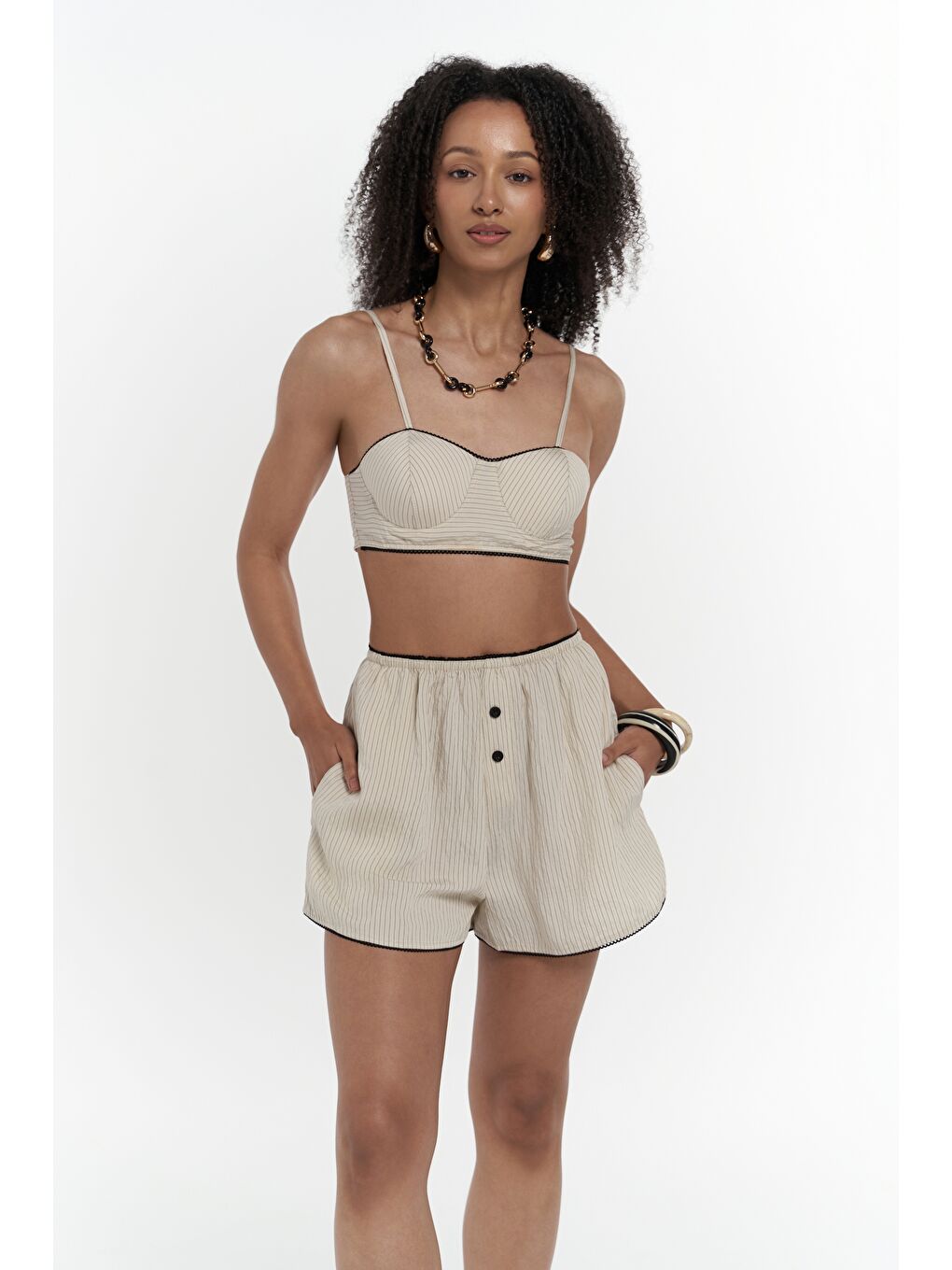 Leda Dantel Detay Şortlu Bej Üçlü Takım-1