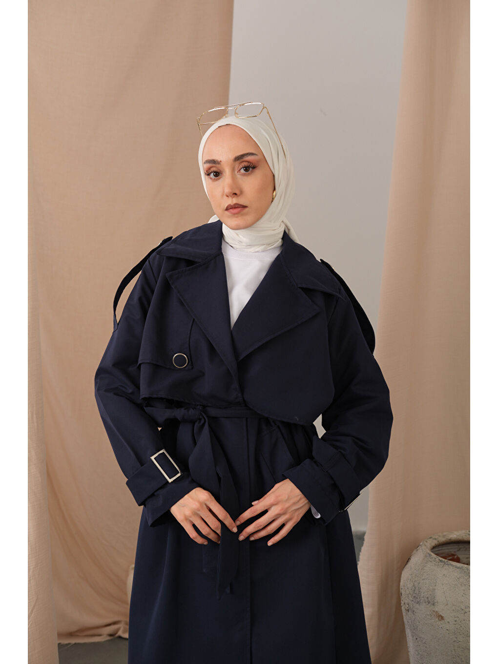 Kadın Kol Bilek Detay Bağlamalı Trençkot Lacivert-4