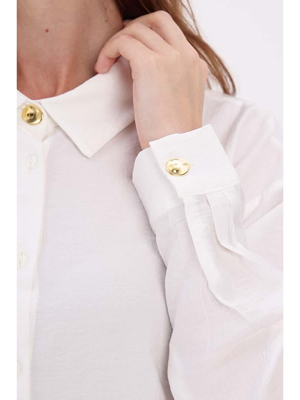 Ekru Köşe Manşet Detaylı Düğmeli Gömlek-3