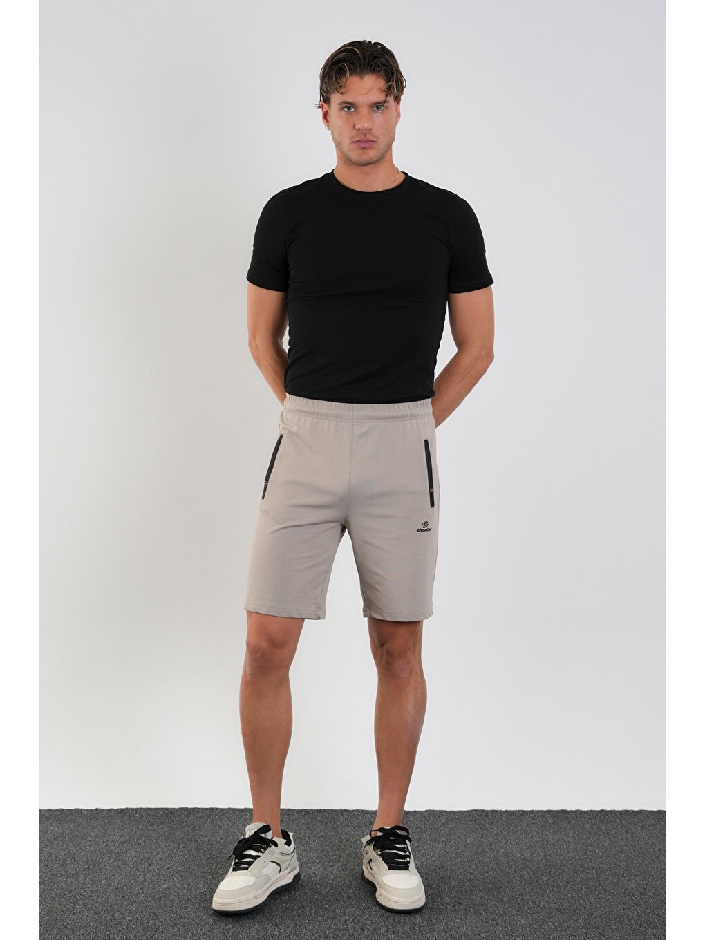 Gri Erkek Regular Fit Fermuar Cepli Pamuklu Şort-5