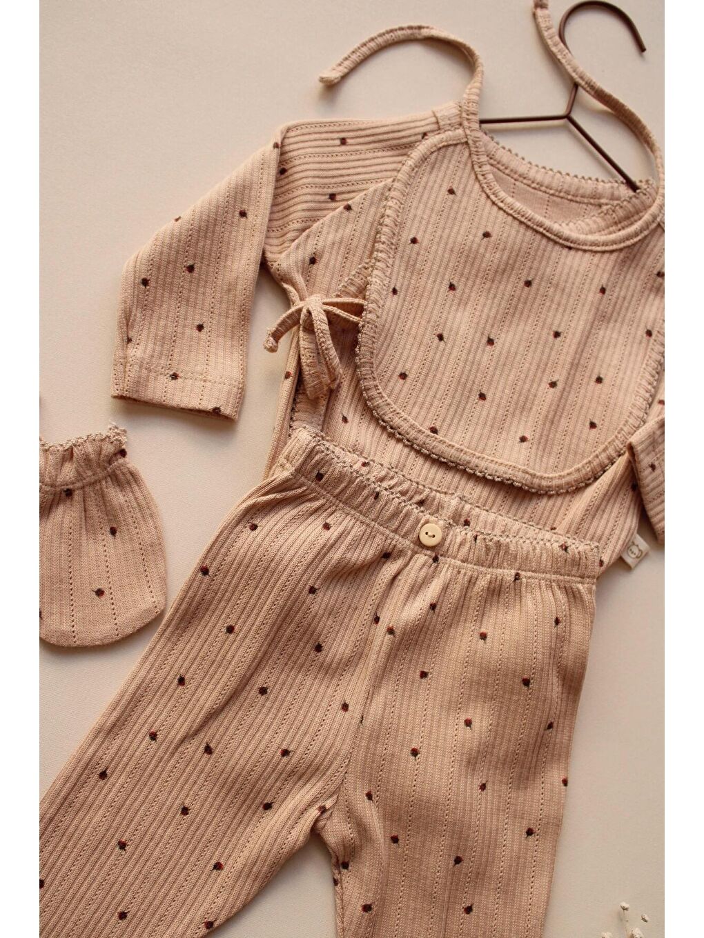 Kahverengi 5li Kruvaze Yenidoğan Set Çiçek Baskılı Model 5 (0-3 Ay)-3