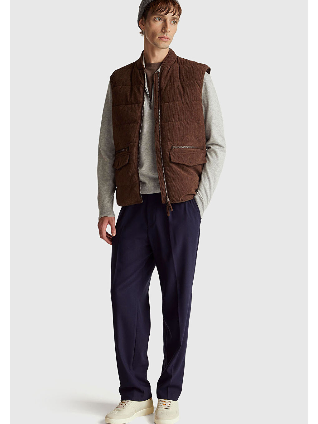 Erkek Koyu Kahverengi Kapitone Fermuarlı Kapaklı Cepli Kadife Yelek-4