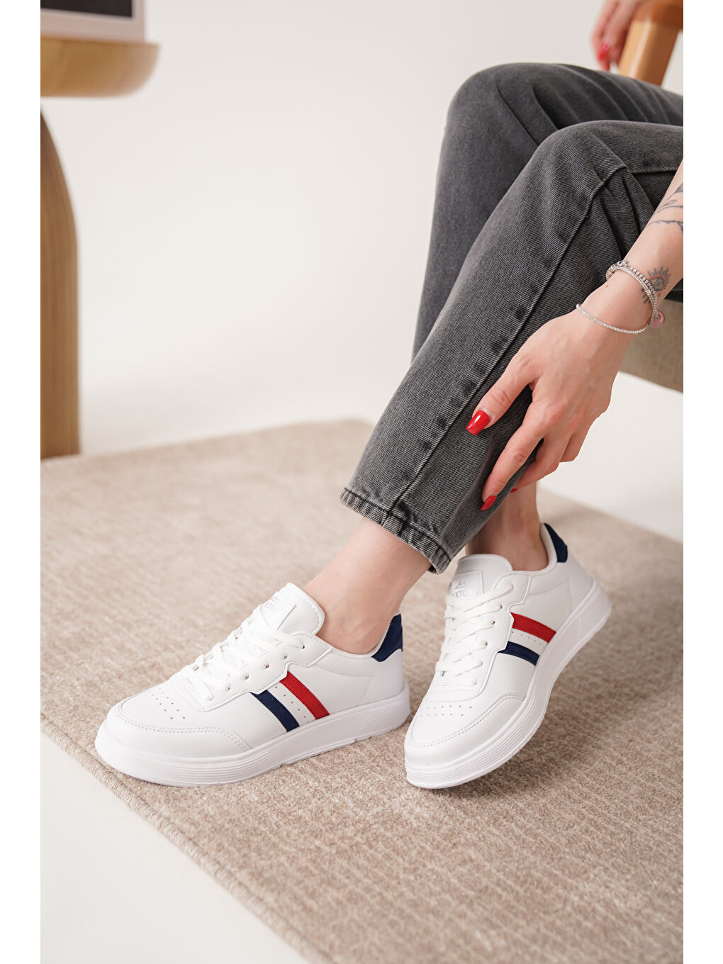 Kırmızı Daxors D163 Günlük Ortopedik Kadın Sneaker Spor Ayakkabı-1