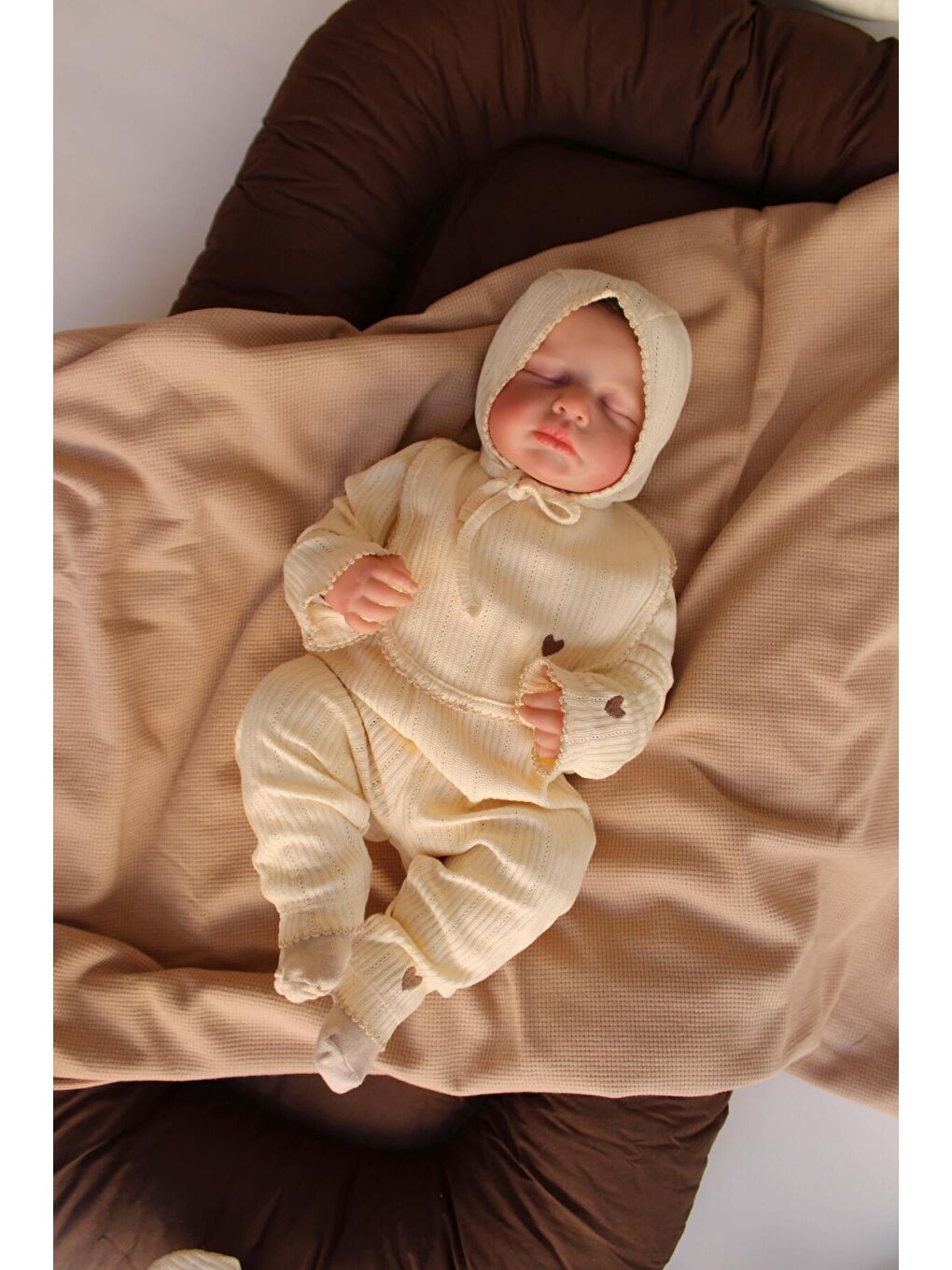 Ekru Kalp Nakışlı 5li Kruvaze Yenidoğan Set-5