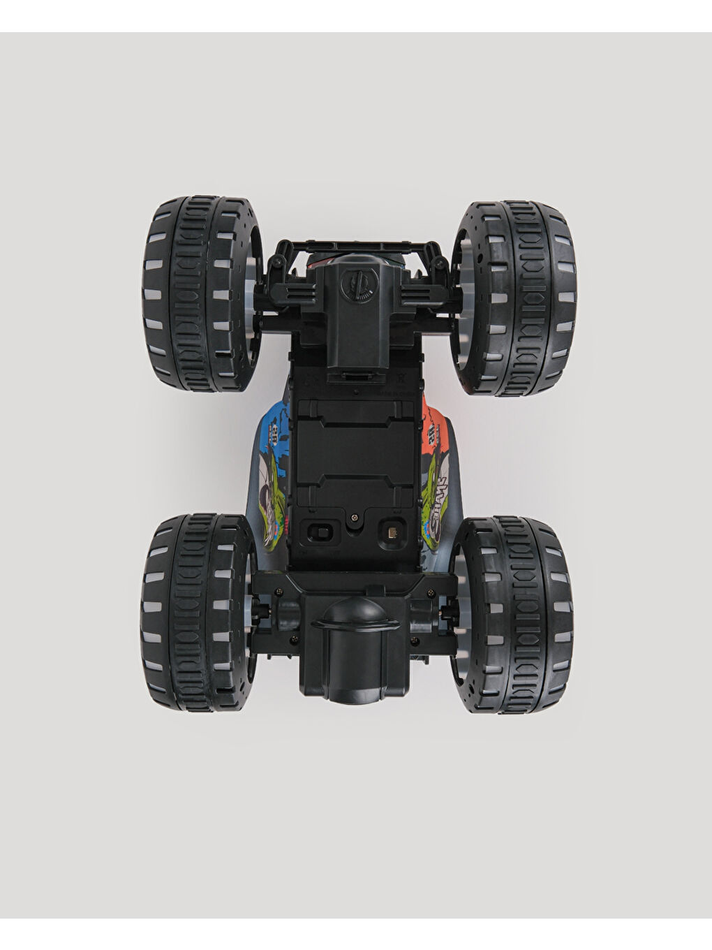 1:10 Ölçekli 2.4 Ghz Yüksek Hızlı Off Road 4 Ch Usb Şarjlı Uzaktan Kumandalı Araba-7