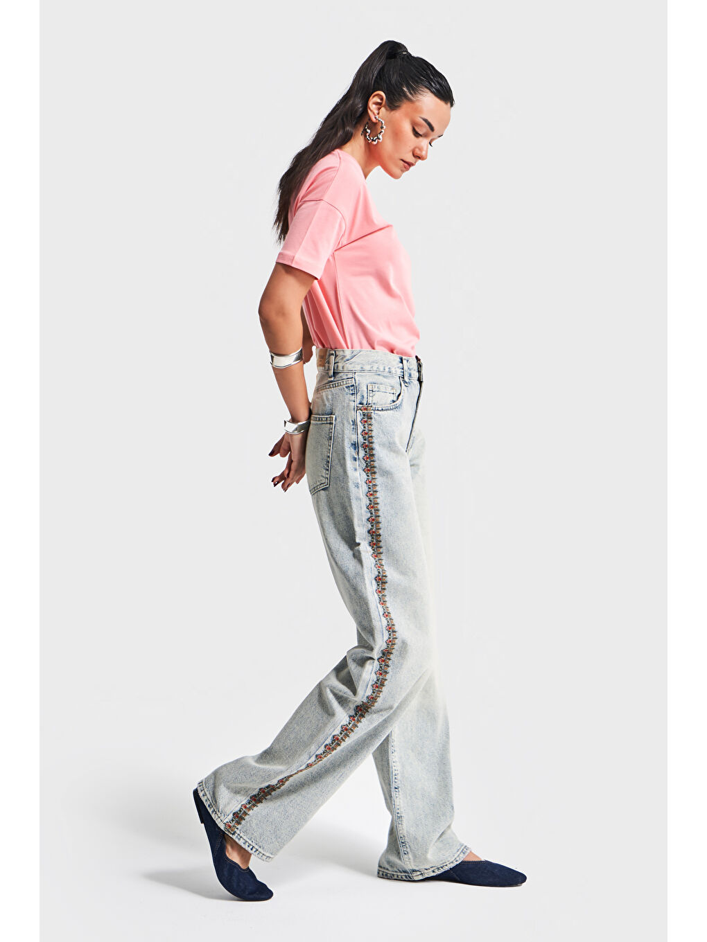 Mavi Kadın T.Kot Rengi 4S5-80 Yandan Nakışlı Loose Fit Orta Bel Tasarım Denim Jean-1