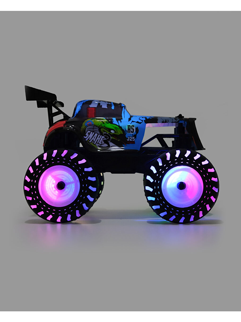 1:10 Ölçekli 2.4 Ghz Yüksek Hızlı Off Road 4 Ch Usb Şarjlı Uzaktan Kumandalı Araba-9