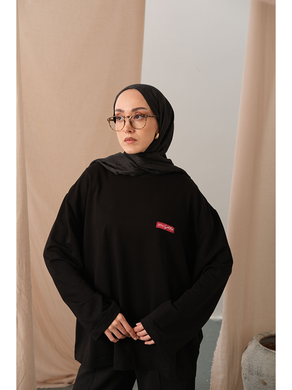 Kadın Arma Detay Tunik Siyah-3