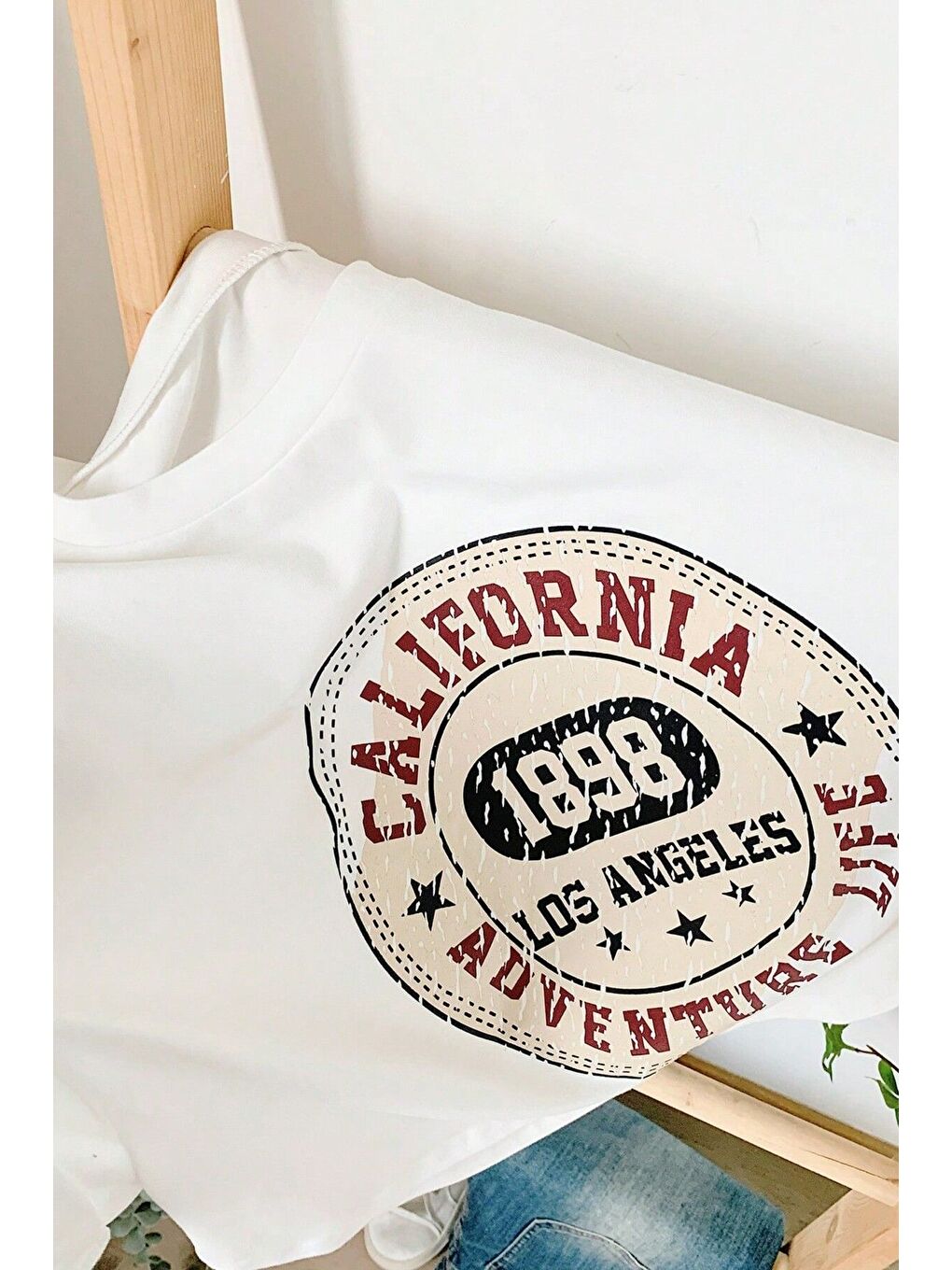 Kadın Beyaz Bisiklet Yaka California Baskılı Crop T Shirt-3