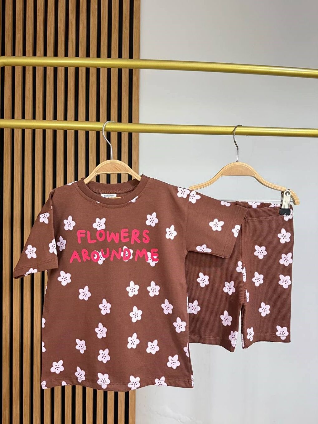 Lacivert Kız Çocuk Pamuklu Kahverengi Çiçek Desenli Tişört Tayt Takım-1