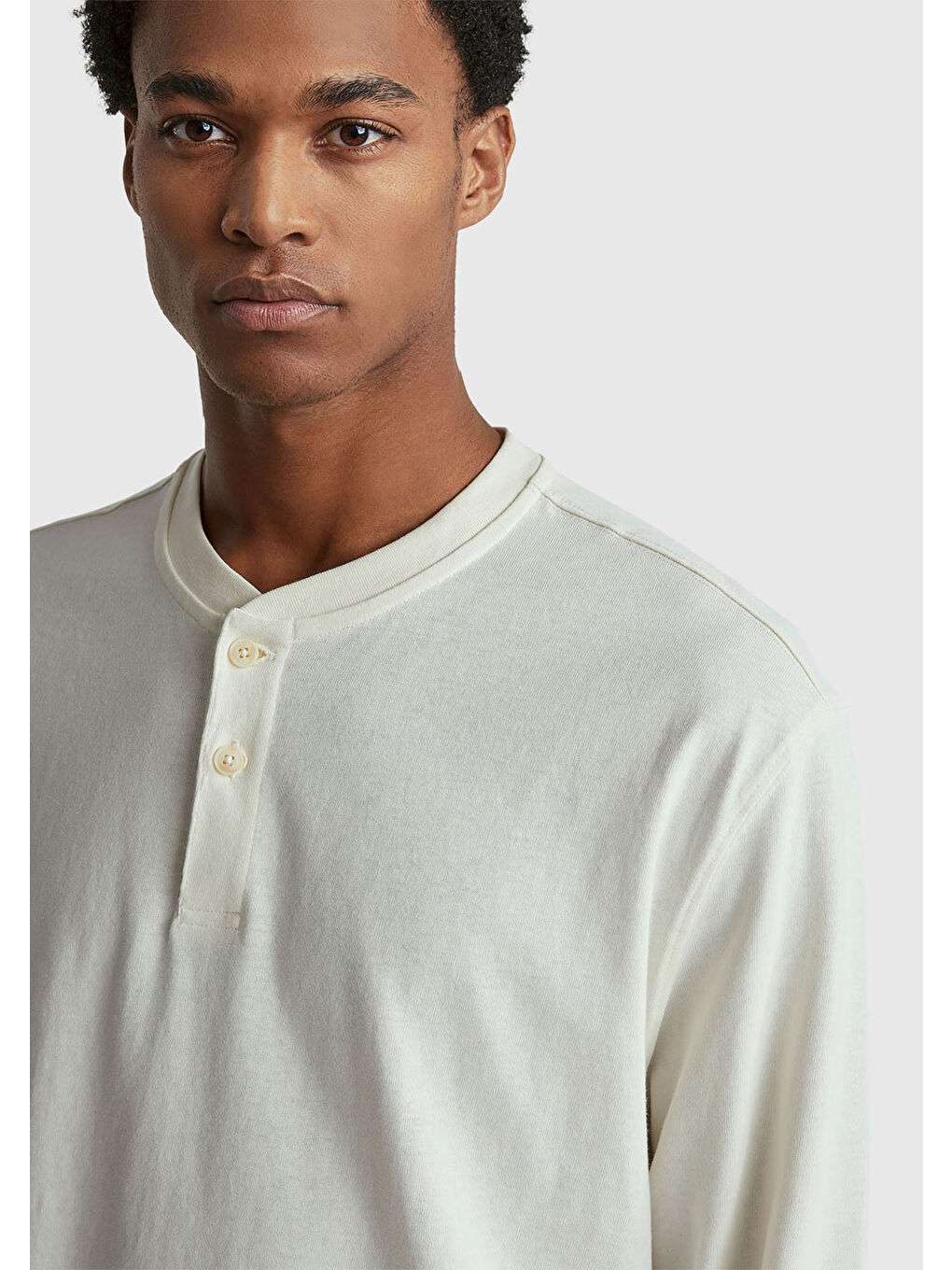 Ekru Erkek Krem %100 Pamuk Önü Düğme Detaylı Bisiklet Yaka Uzun Kollu T-Shirt-5