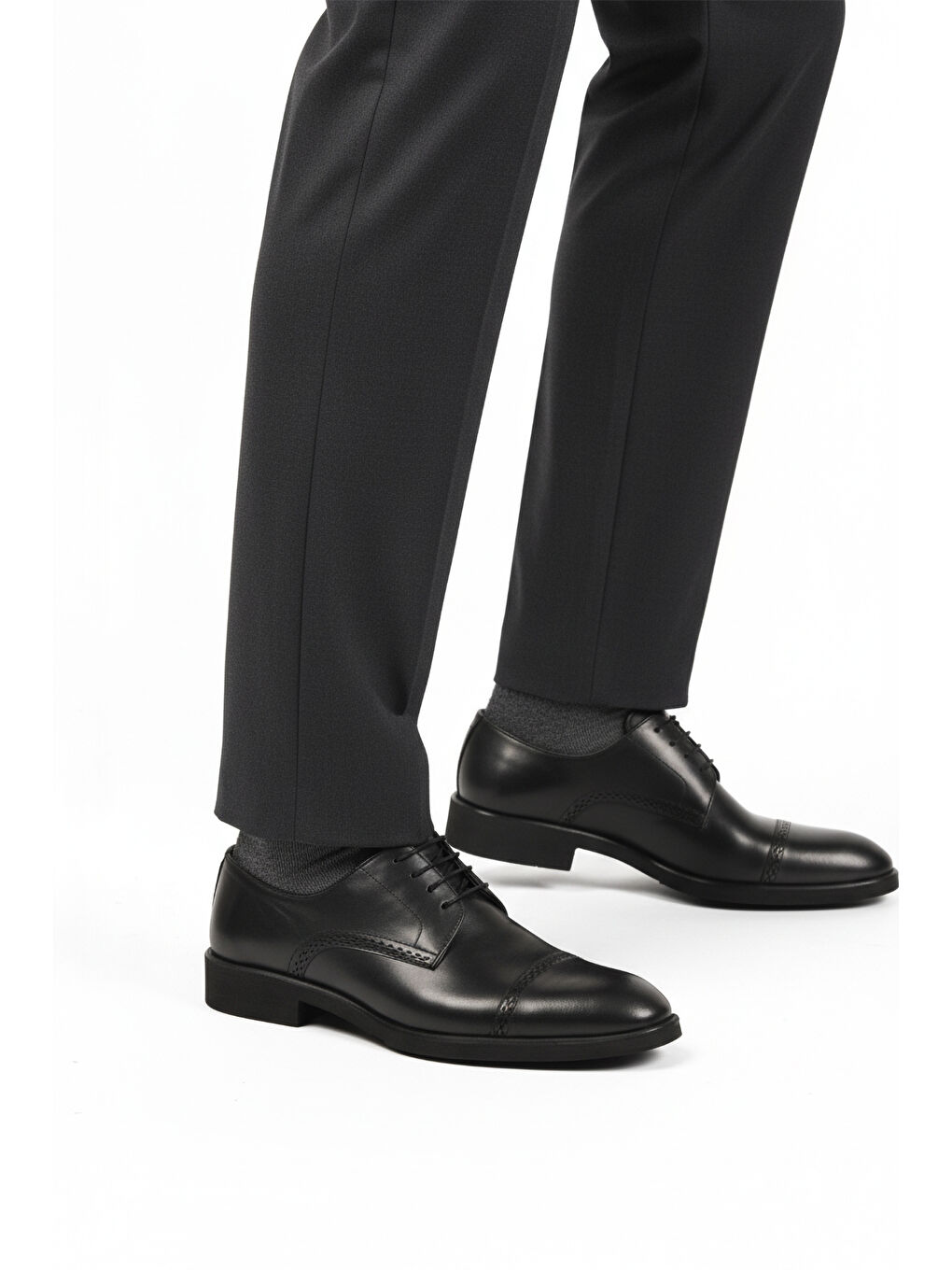 Siyah Hakiki Deri Kaymaz Taban Erkek Klasik Ayakkabı 395 M