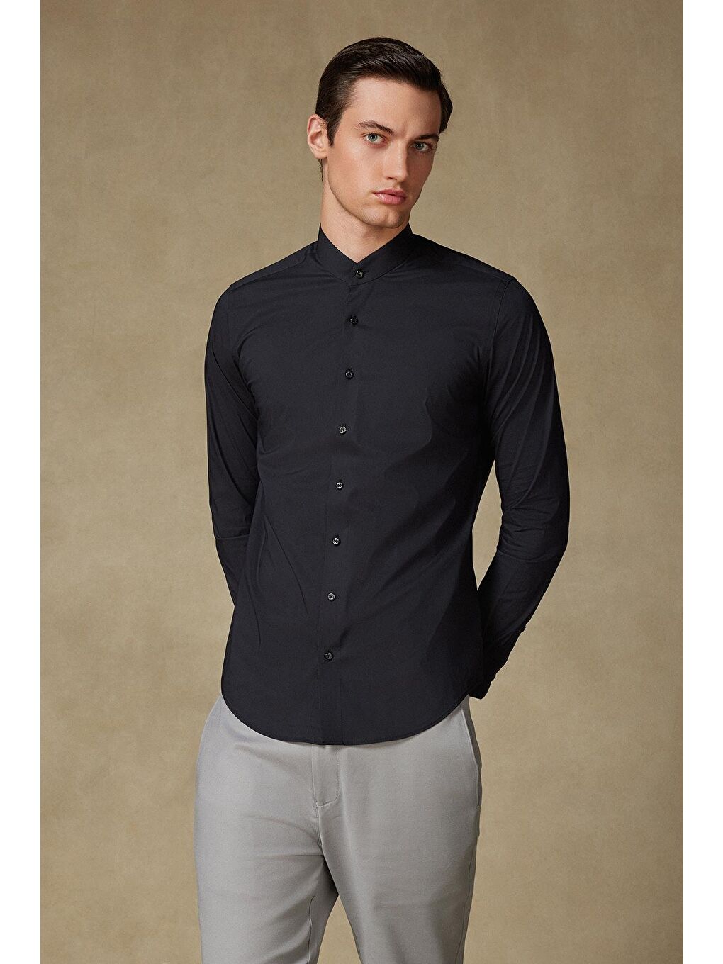 Mao Poplin Stretch Pamuk Karışımlı Slim Fit Siyah Hakim Yaka Erkek Düz Gömlek
