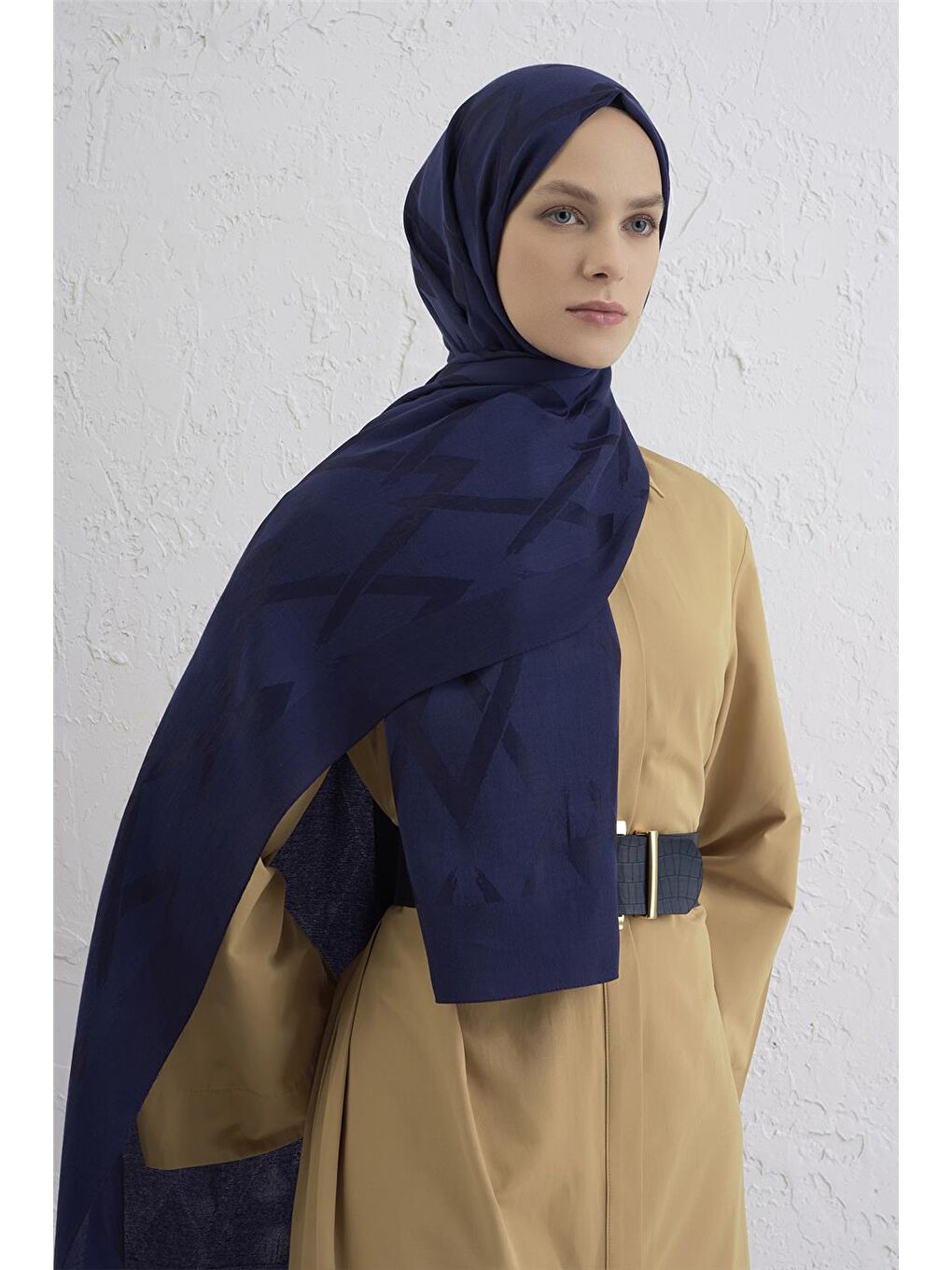 Lacivert Lyocell Naia Zikzak Desen Şal 1- 02