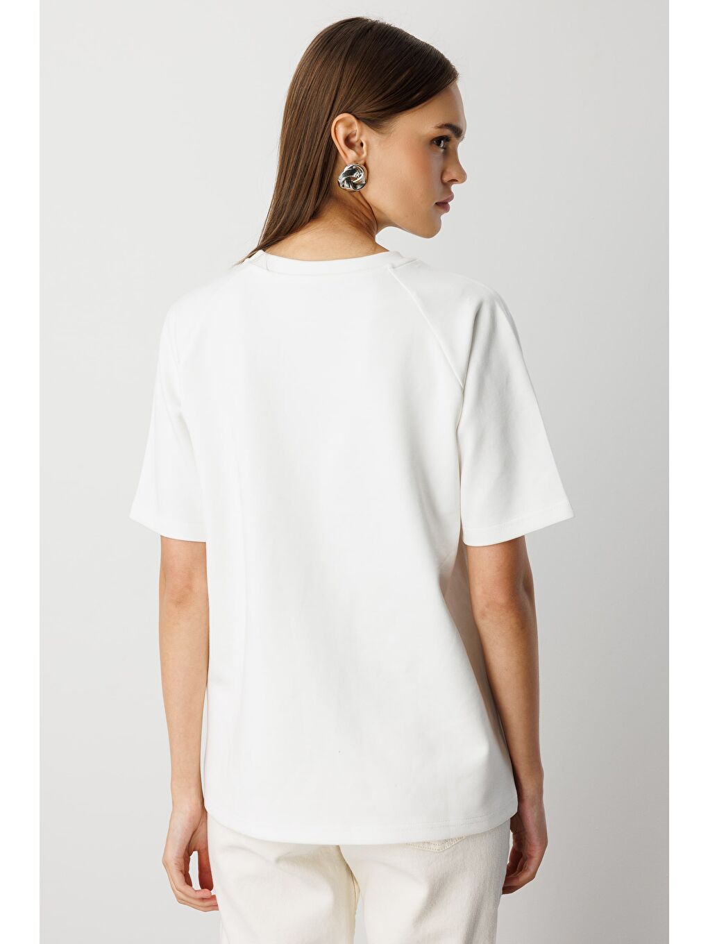 Yuvarla Yaka Yumuşak Dokulu Ekru Tişört-5