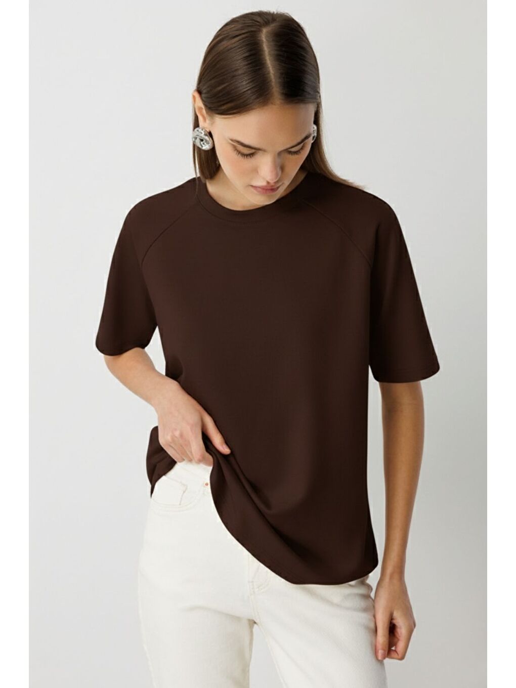 Yuvarla Yaka Yumuşak Dokulu Kahverengi Tişört-1