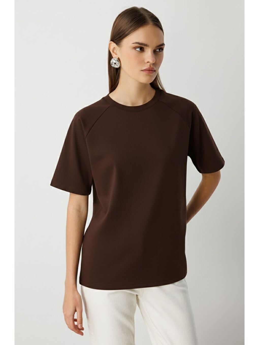 Yuvarla Yaka Yumuşak Dokulu Kahverengi Tişört-2