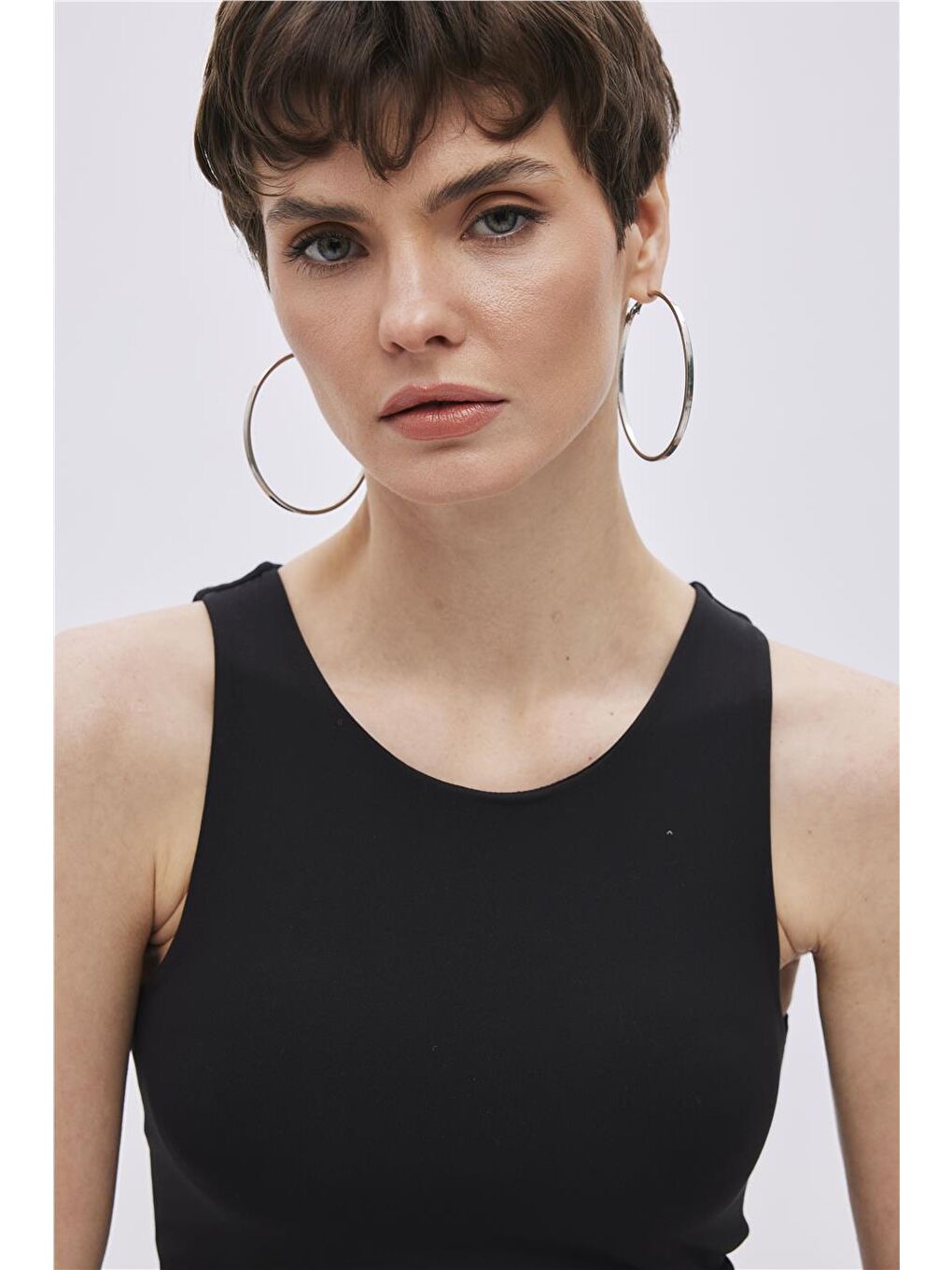 Siyah Bisiklet Yaka Crop Atlet-2