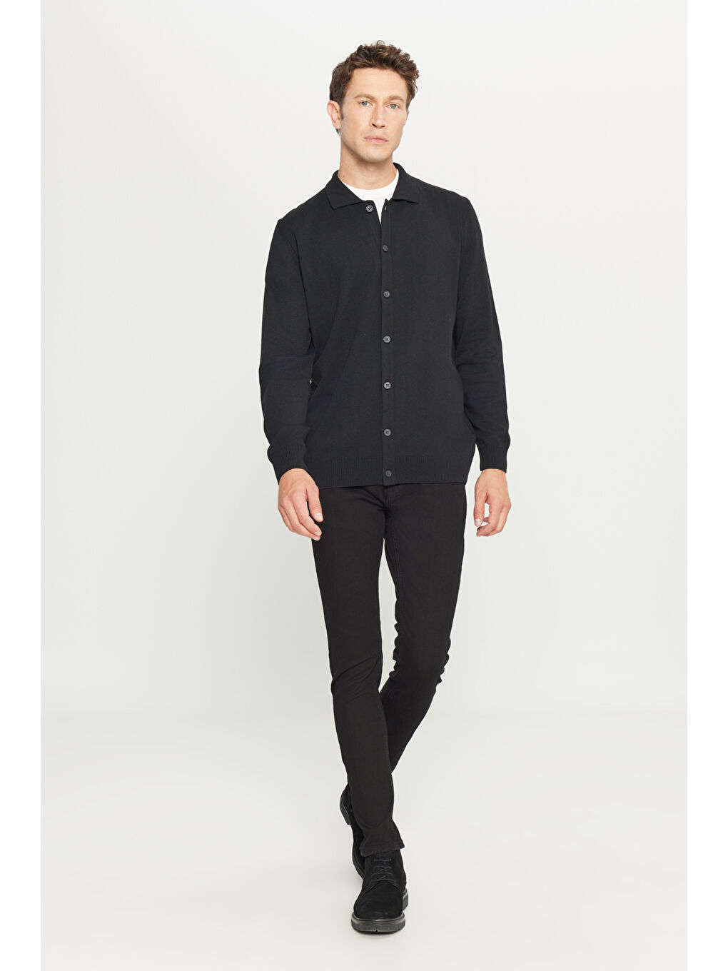 Erkek Siyah Pamuklu Standart Fit Normal Kesim Gömlek Yaka Triko Gömlek-1