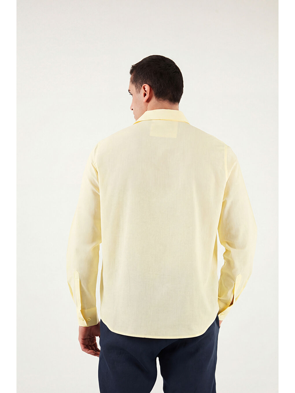 Sarı Pamuk ve Keten Karışımlı Regular Fit Klasik Yaka Uzun Kollu Gömlek CF26S1210134-5