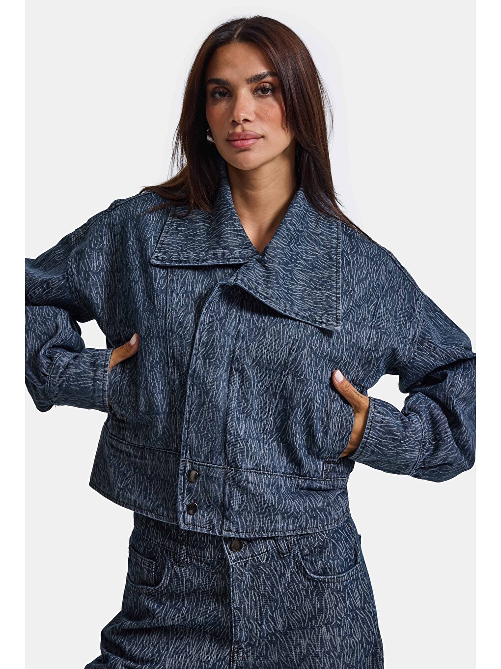 Kadın Mavi 9w6-197 Crop Kruvaze Özel Kumaş Tasarım Denim Ceket-2