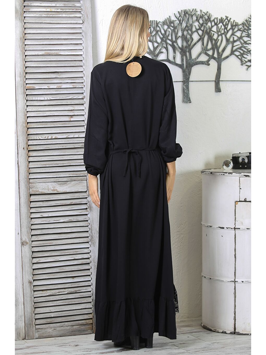 Siyah-Kırmızı Yuvarlak Yaka Uzun Kol Bağlamalı Tek Cepli Dantelli Long Fit Örme Geniş Kesim Elbise-5