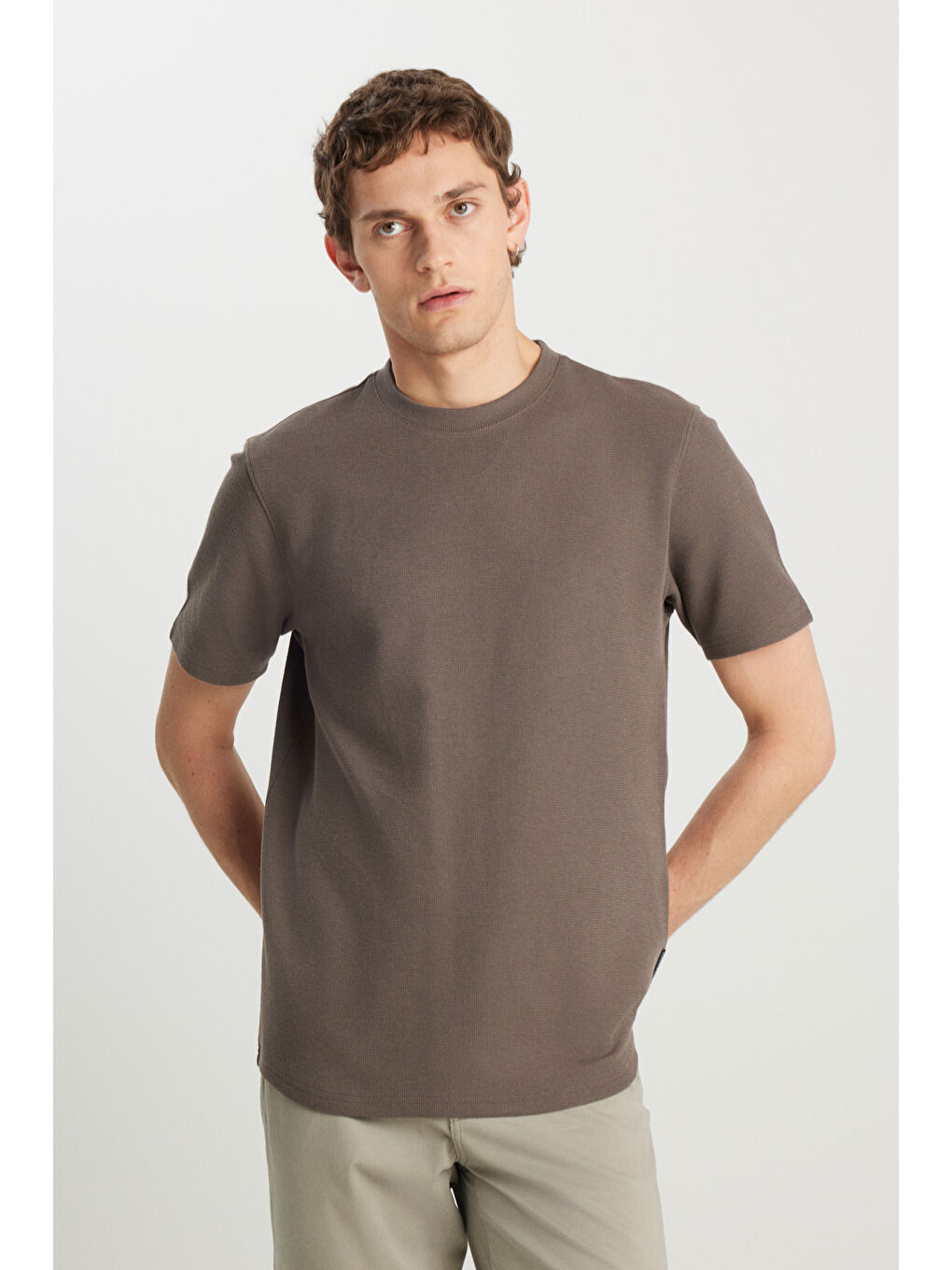 Relaxed Fit Geniş Kesim Bisiklet Yaka Dokulu Haki Tişört-1