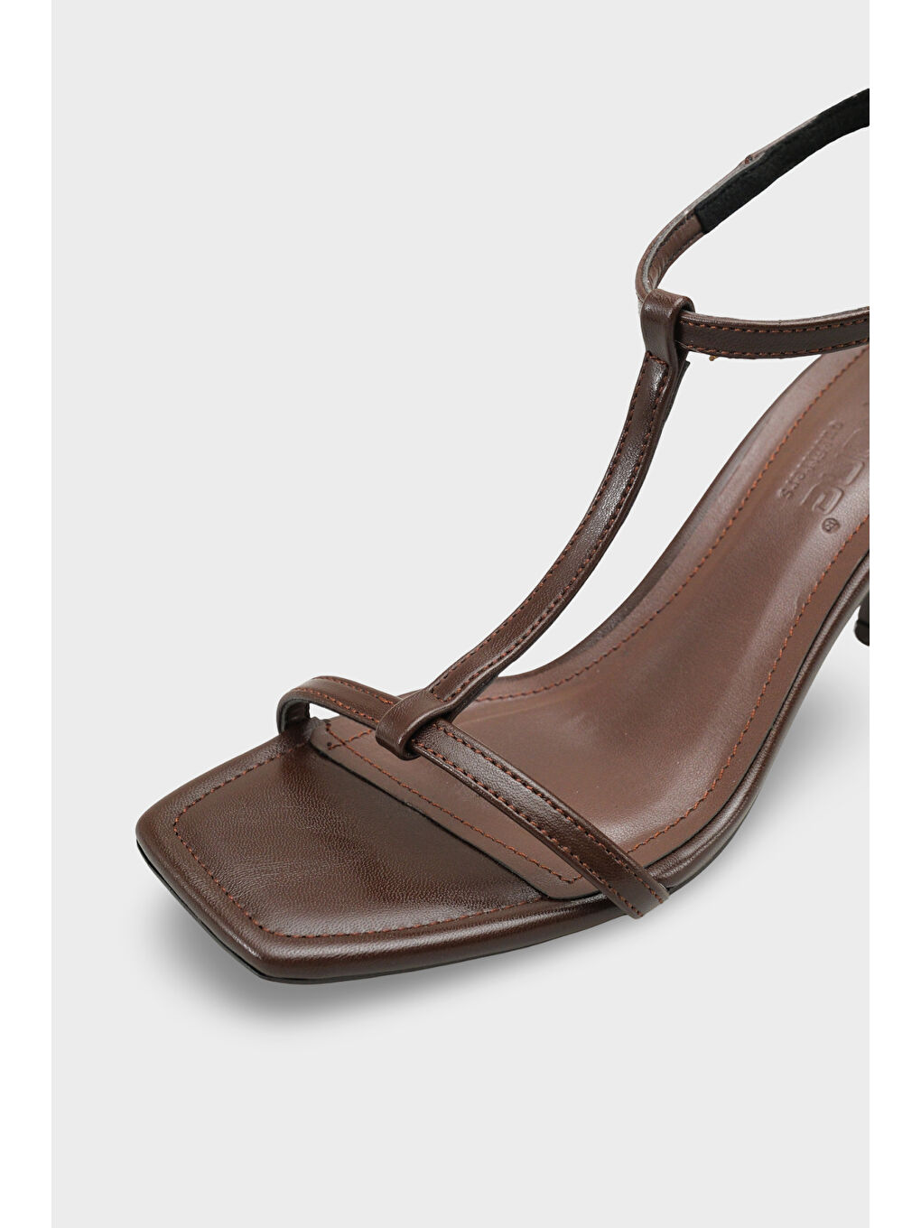 Kahverengi Dalia Orta Topuklu Bilekten Bantlı Kadın Topuklu Sandalet-2